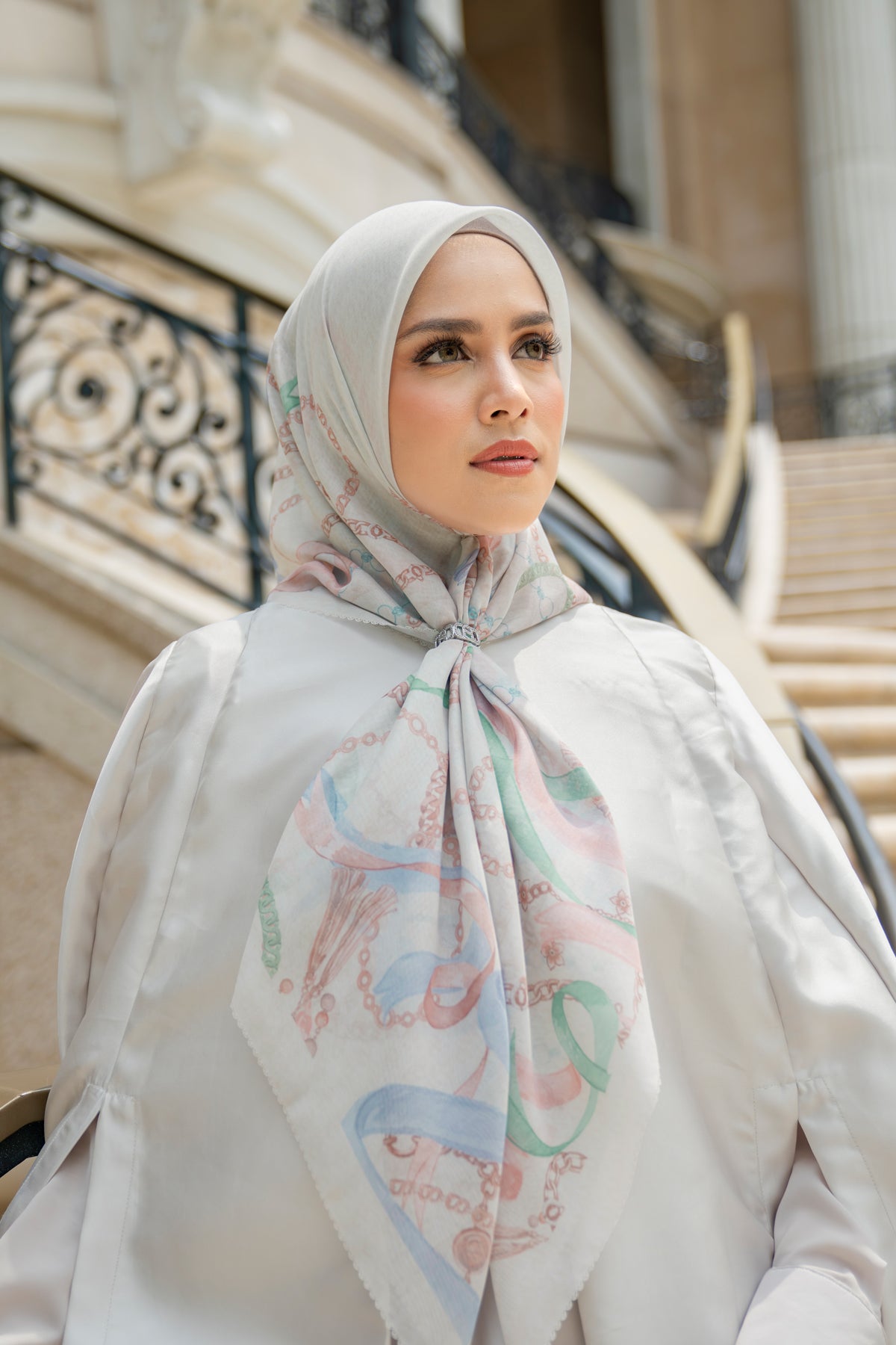 Signature Chain Square - Vanilla