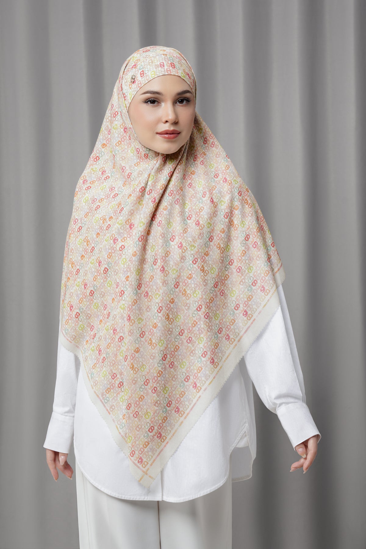 Nagita Tie Back Square - True White