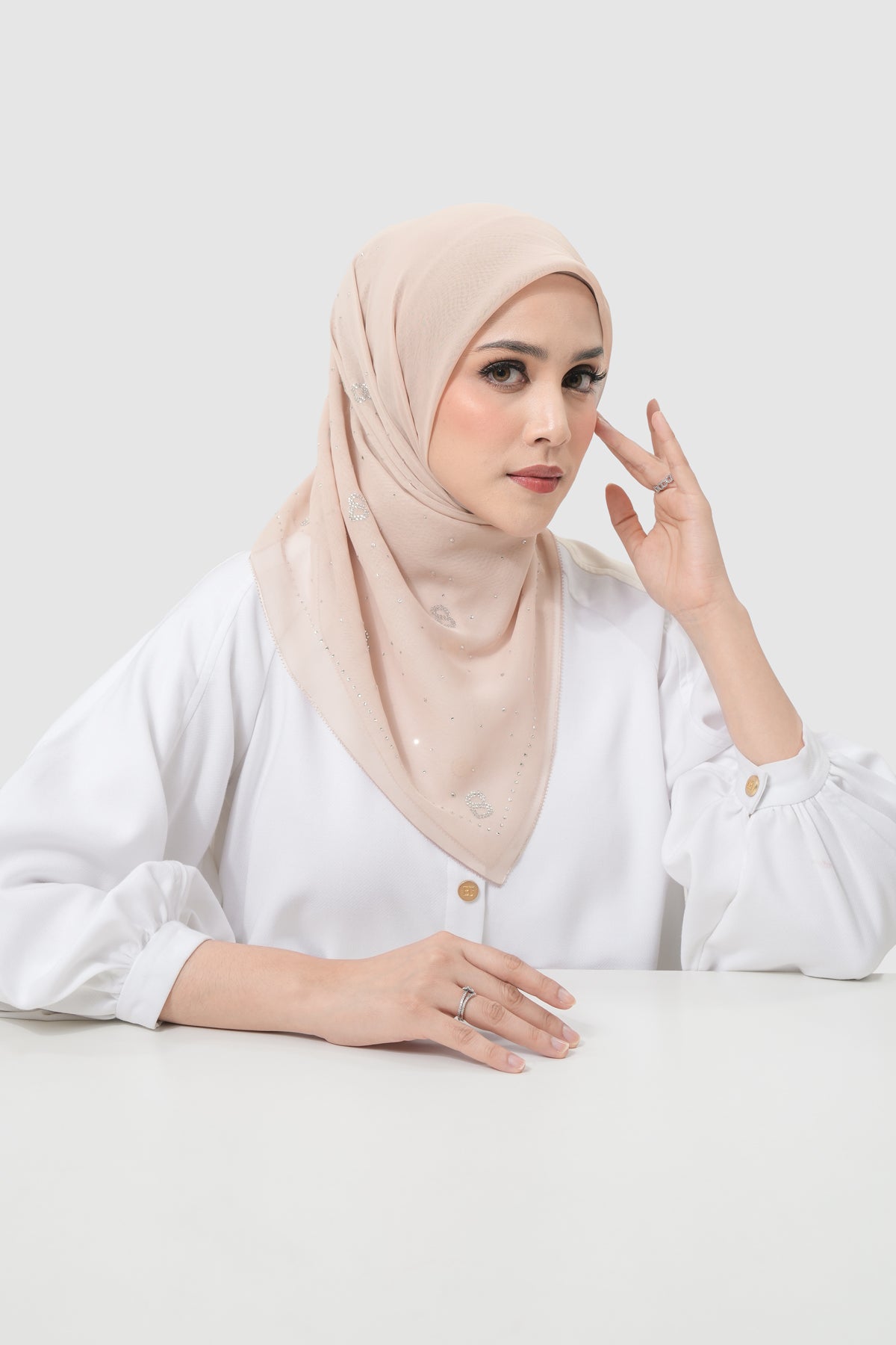 Everyday Glam Scarf - Beige