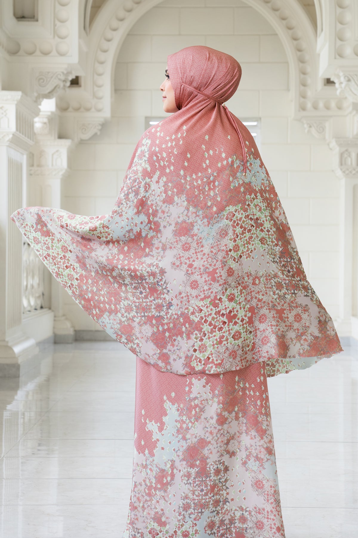 Moroccan Prayer Robe - Azalea