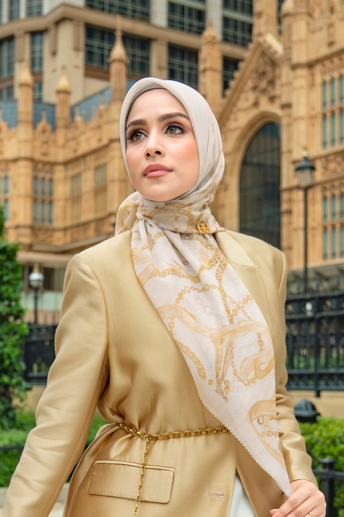 Signature Chain Square - Chantilly