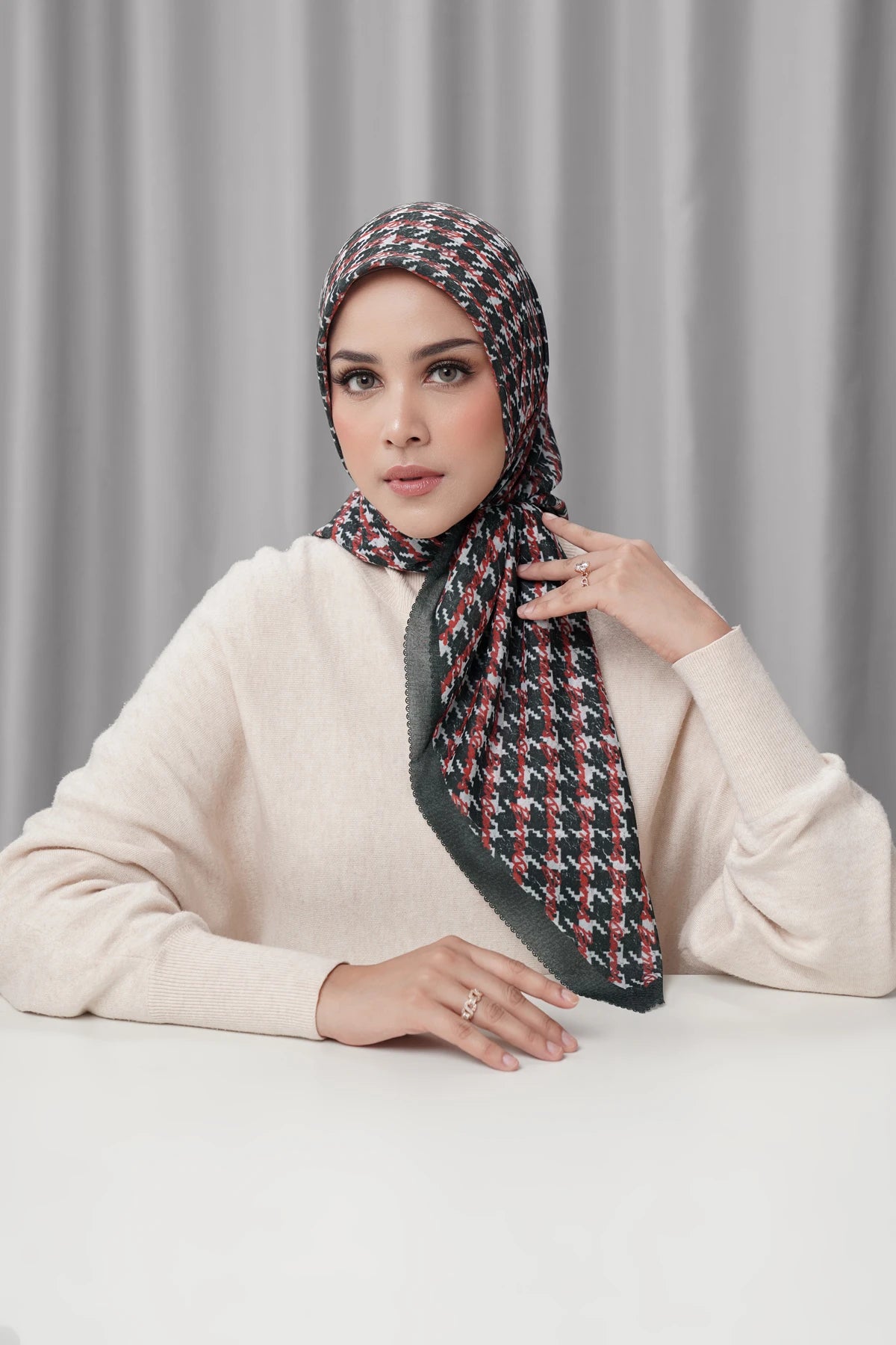 The Editor Square - Backstage