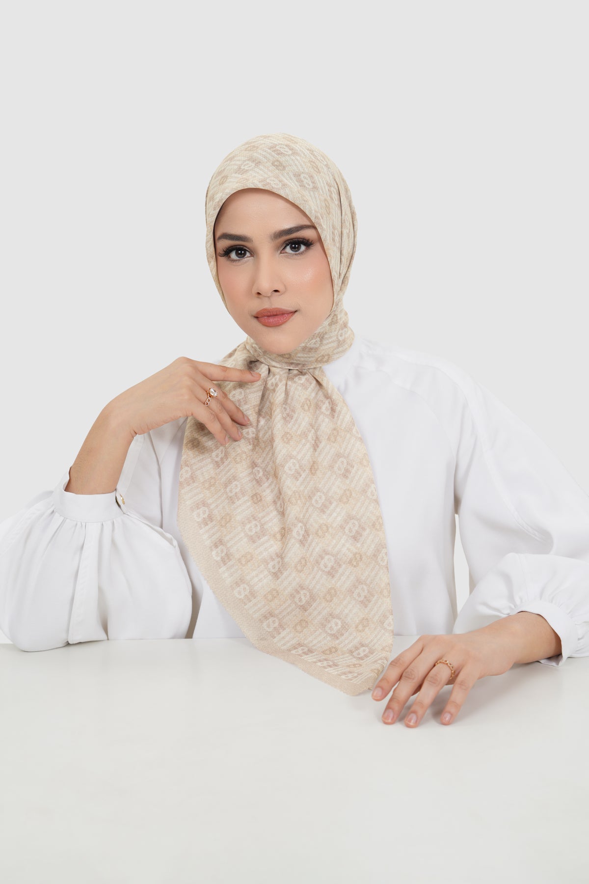 Anyam - Bleached Sand