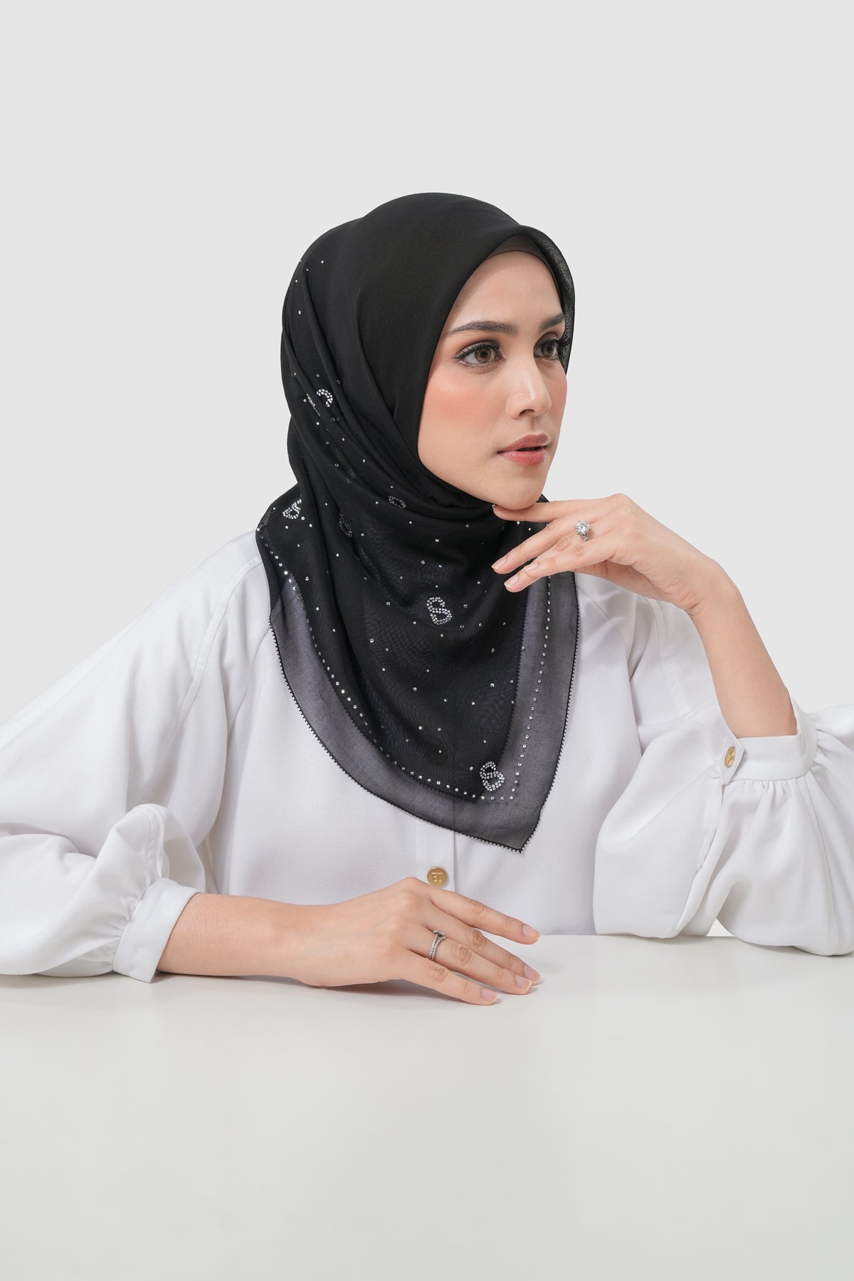 Everyday Glam Scarf - Black