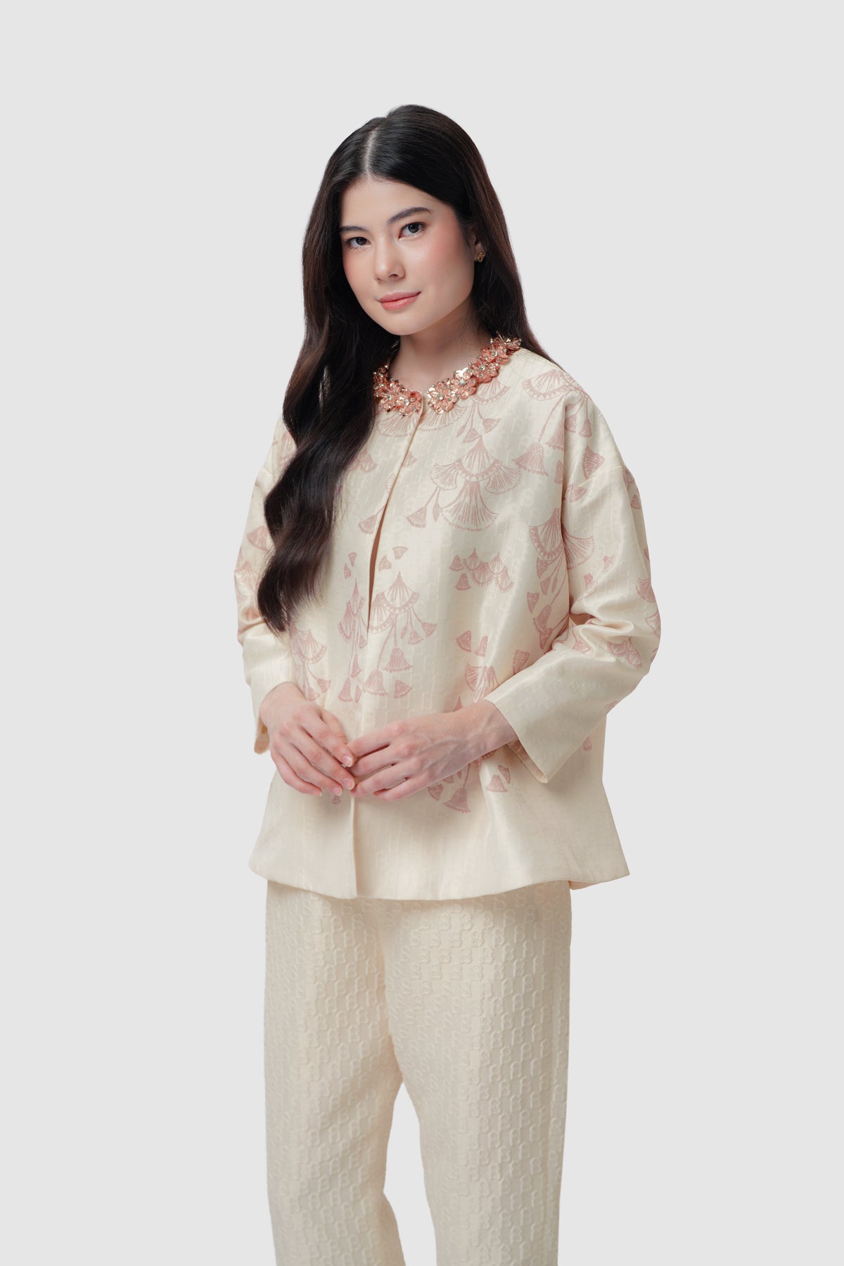 Signature Jacquard Printed Outer - Ecru