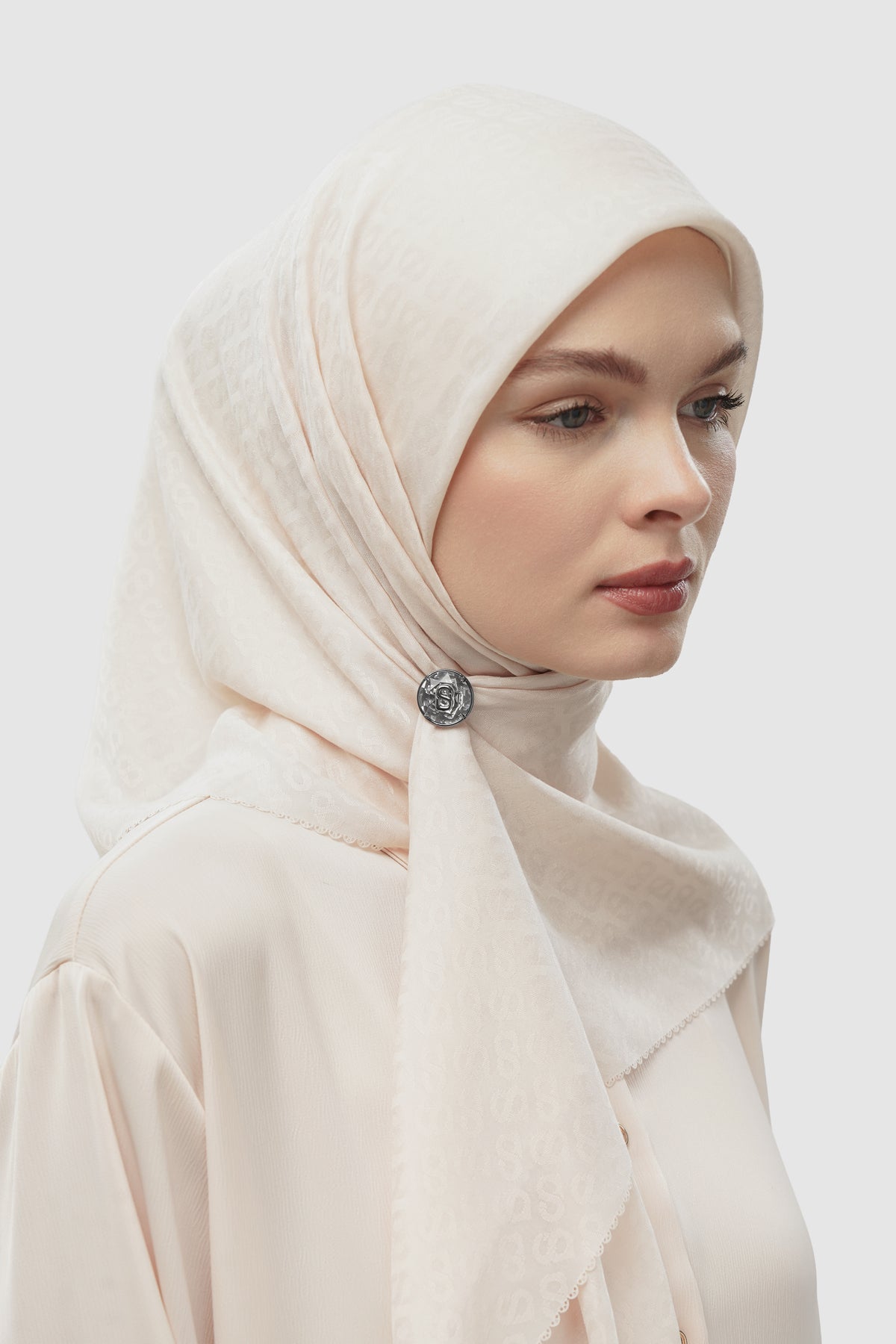 Brillora Pin Brooch - Hematite