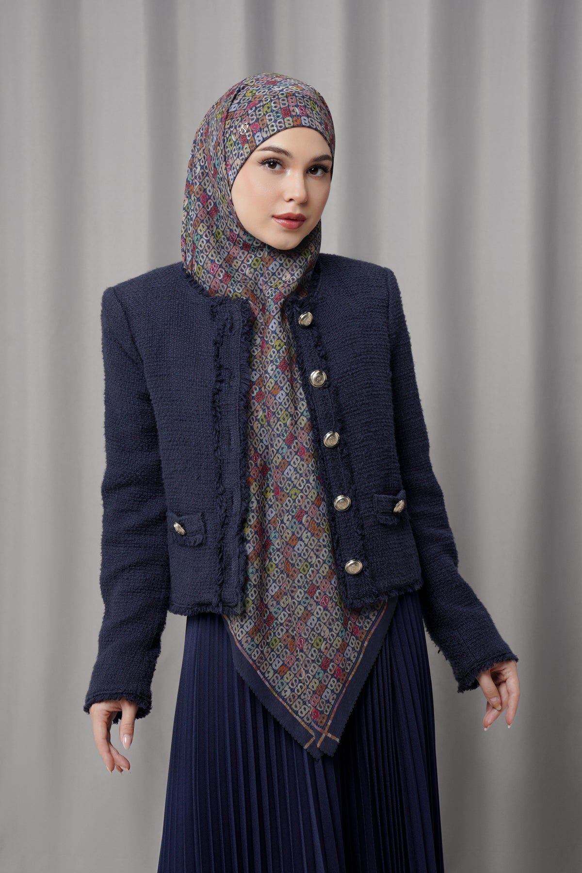 Nagita Slavina Tie Back Square - Midnight