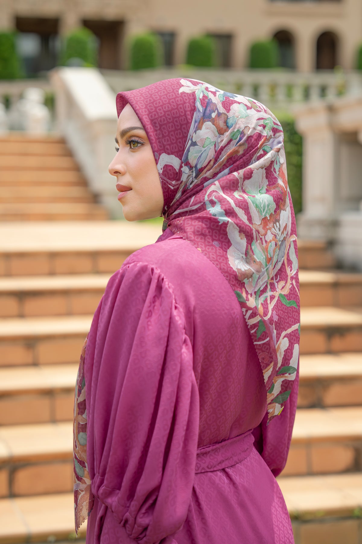 Velmora Square - Pigment