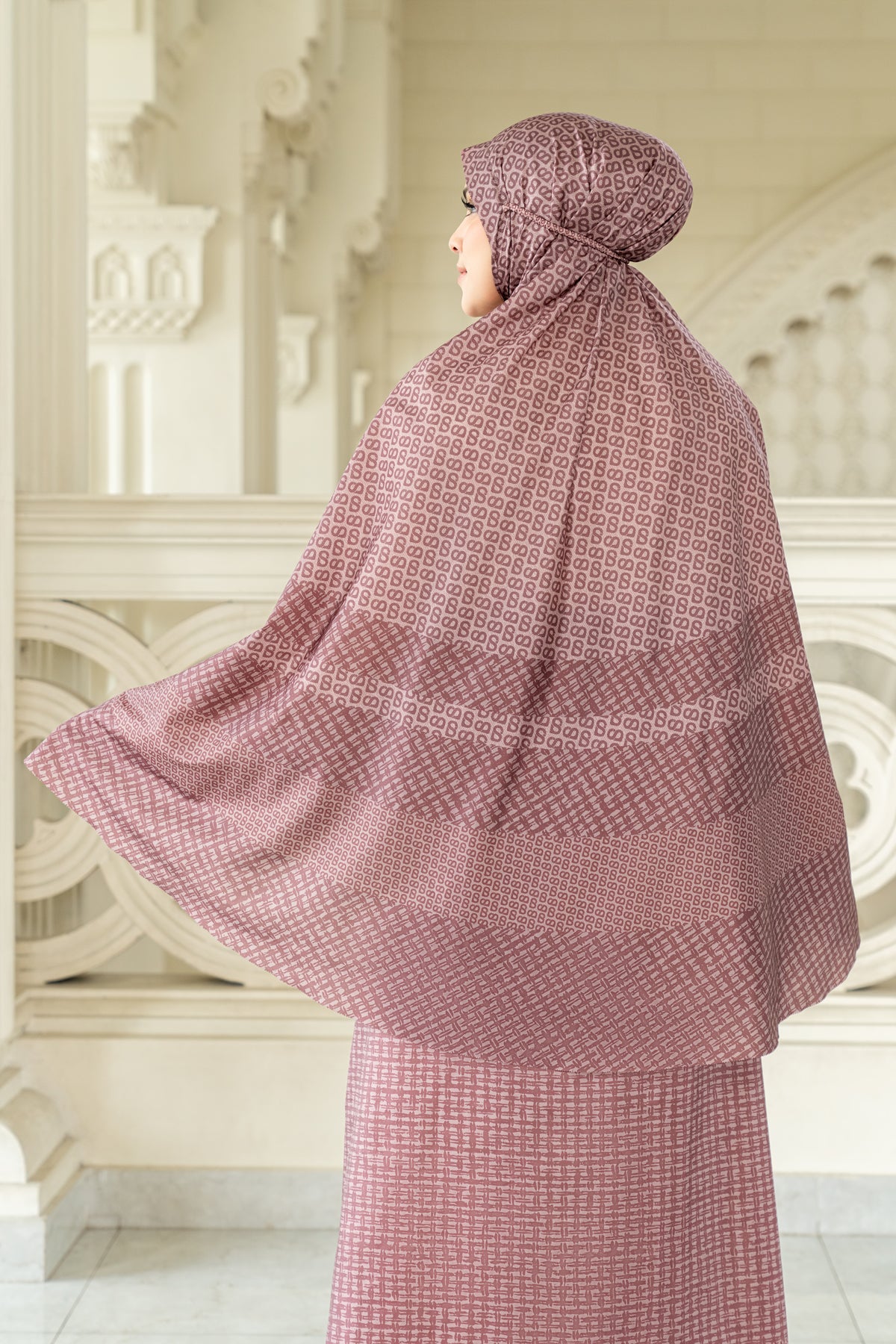 Tapis Abstre Capsule Prayer Robe - Redwood