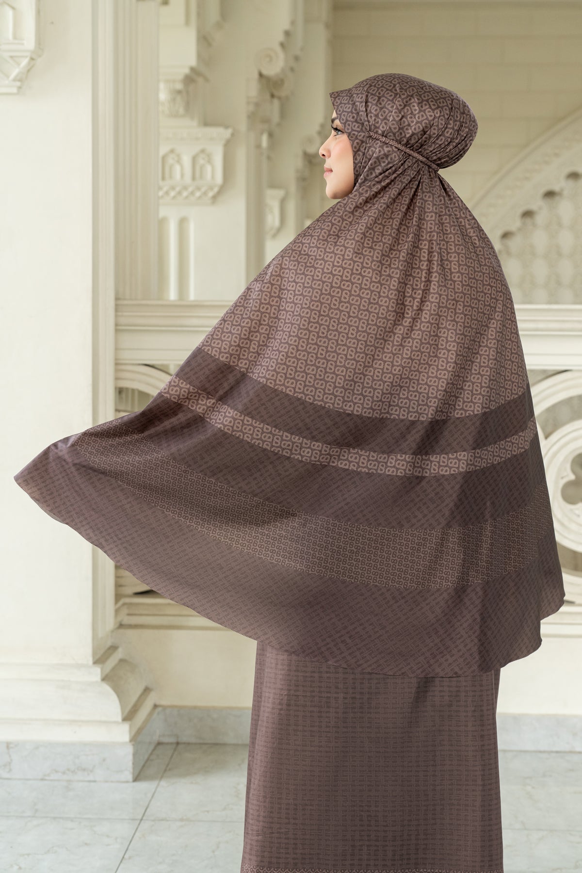 Tapis Abstre Capsule Prayer Robe - Choco