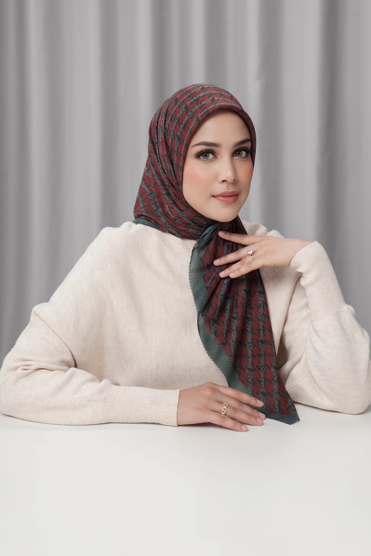 The Editor Square - Rouge