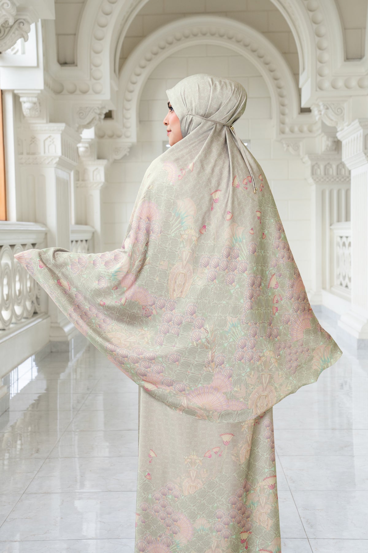 Egypt Prayer Robe - Reed