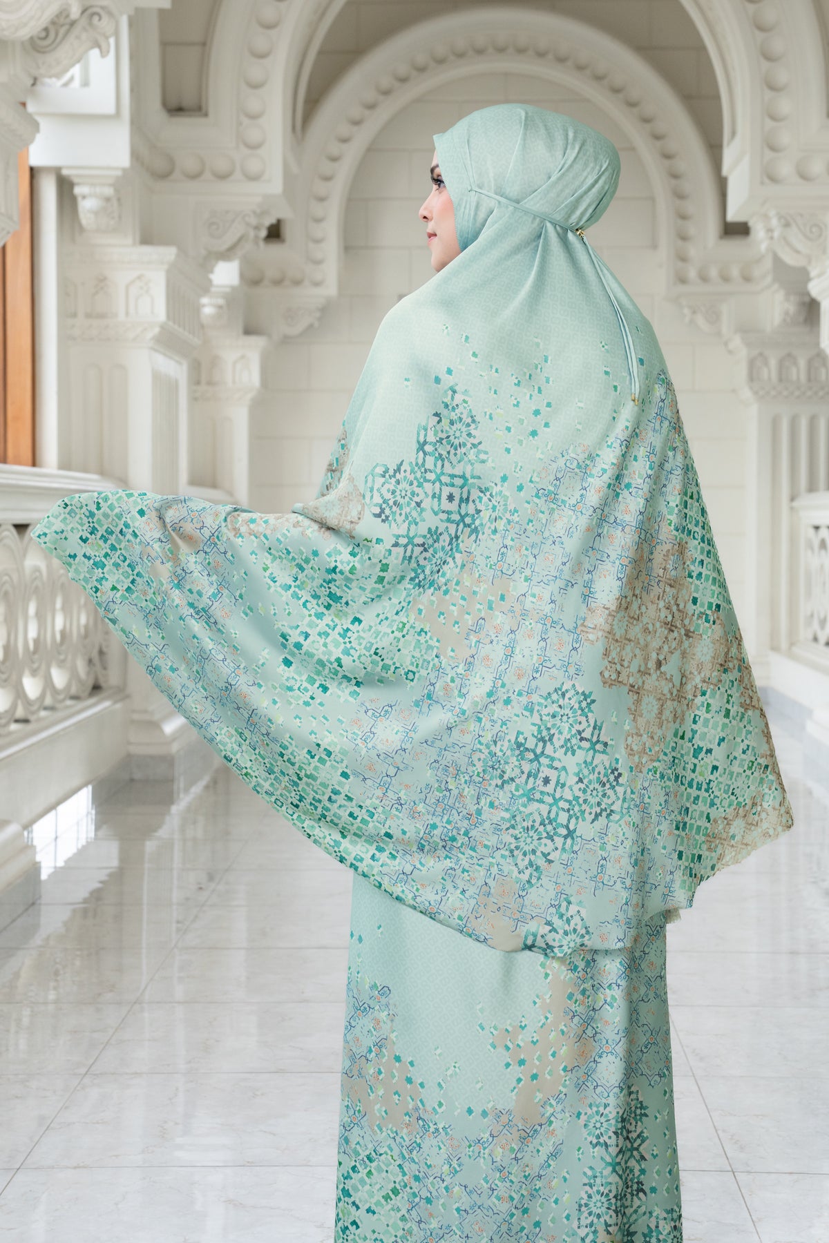 Moroccan Prayer Robe - Jewel