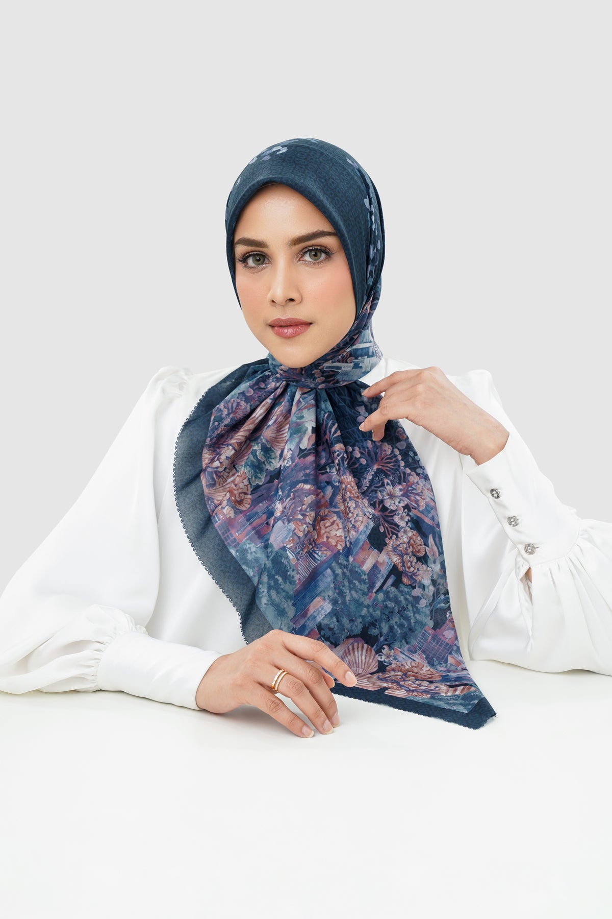 Singapore 2 Square - Bay