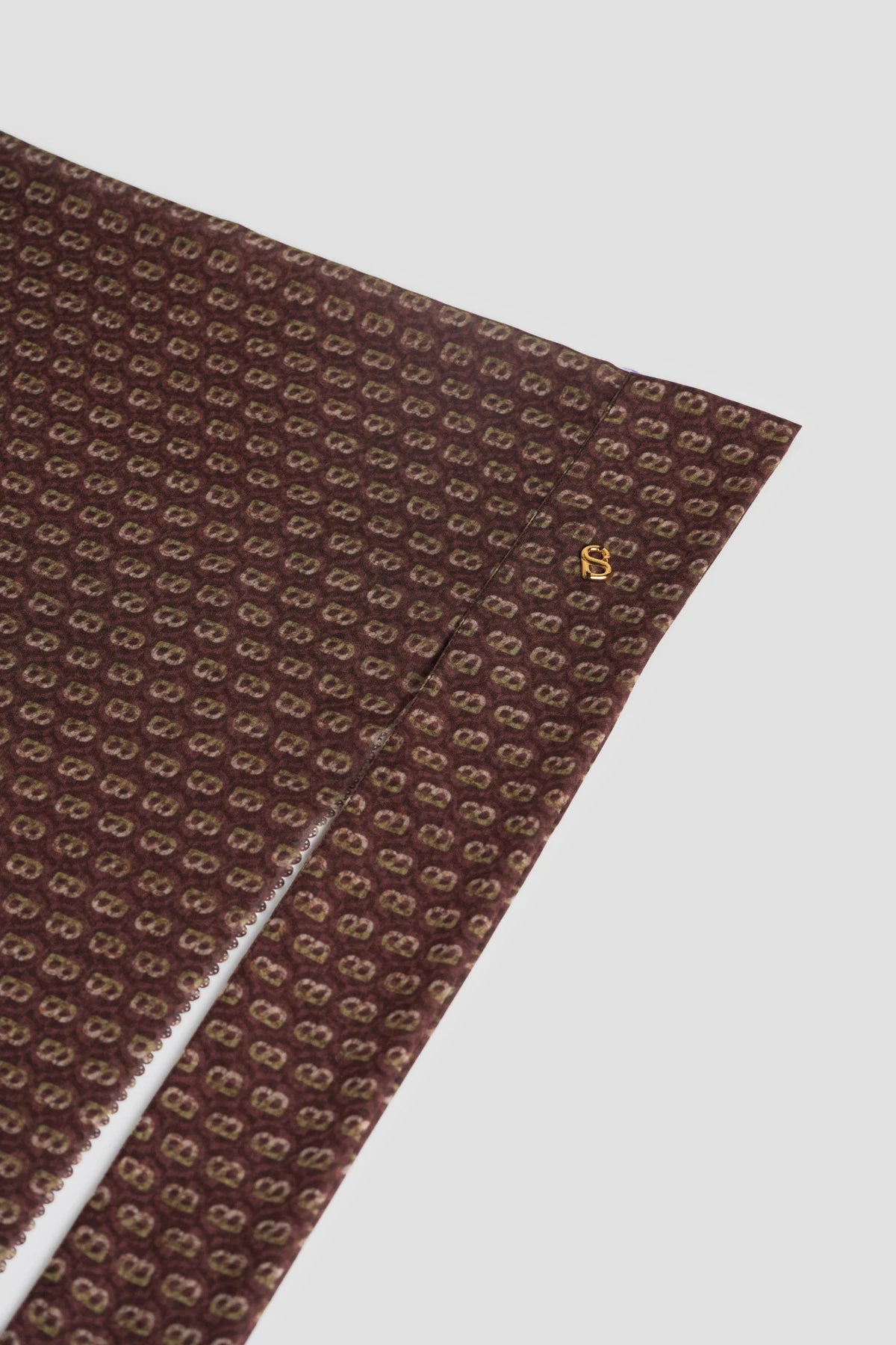 axis tie back shawl in hot fudge by buttonscarves pattern detail