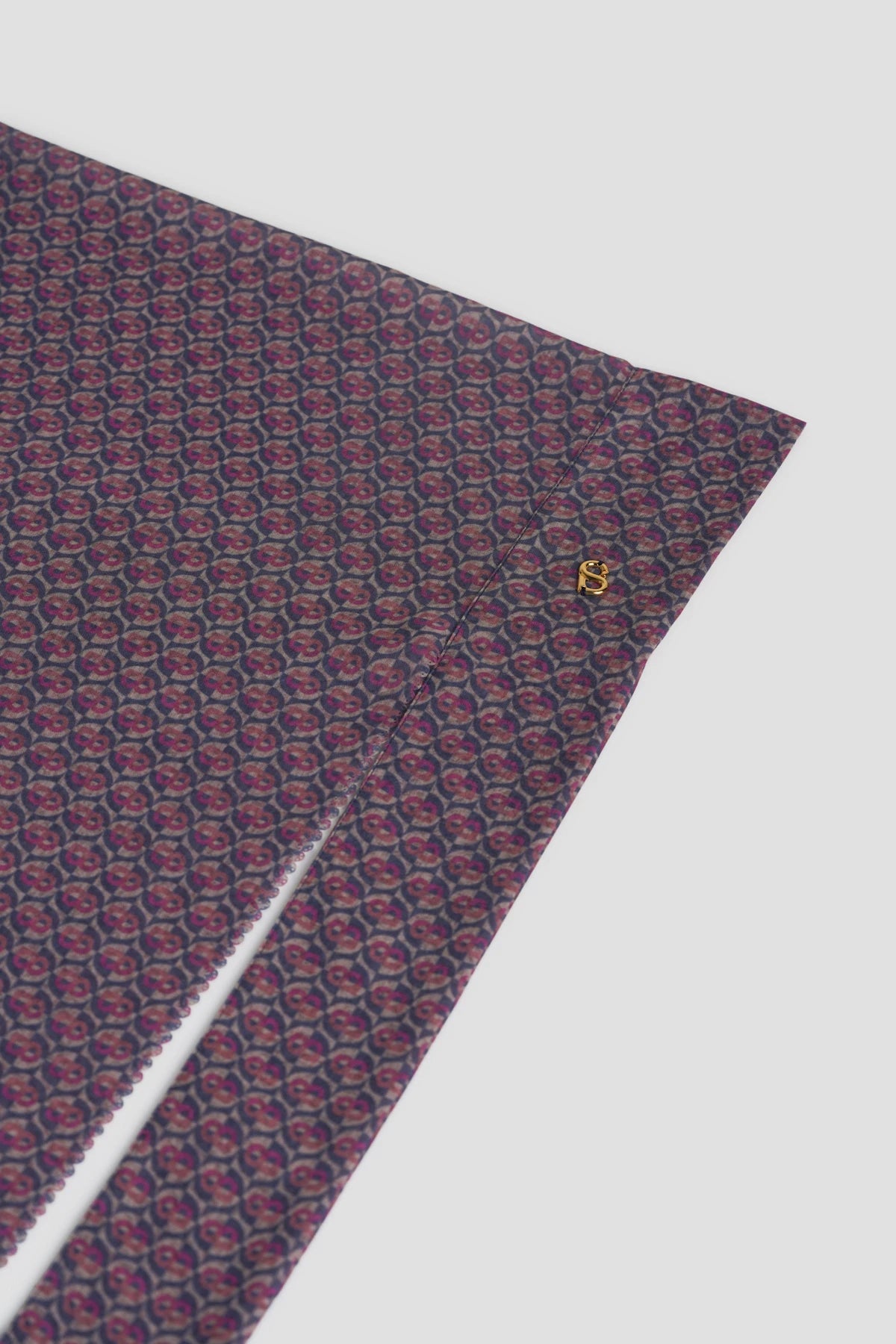 axis tie back shawl in peacoat by buttonscarves pattern detail