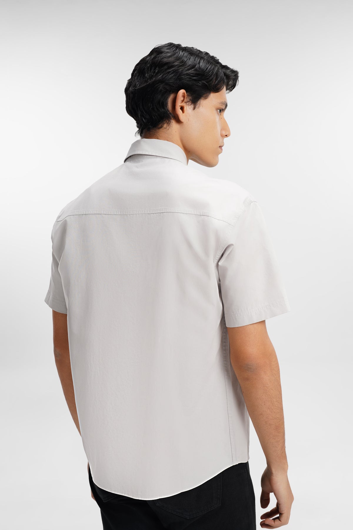 everyday men short sleeve shirt in grey by buttonscarves back view