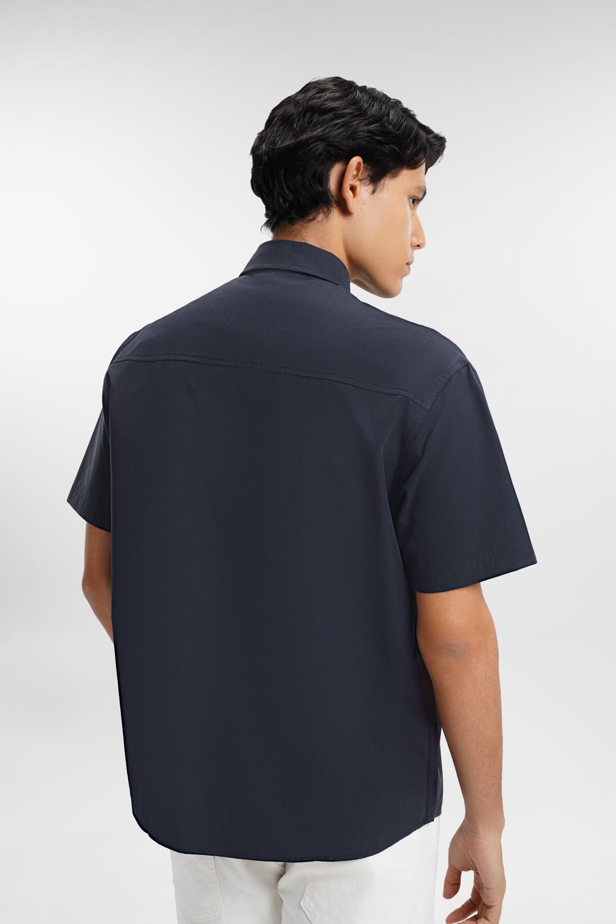 everyday men short sleeve shirt in blue by buttonscarves back view