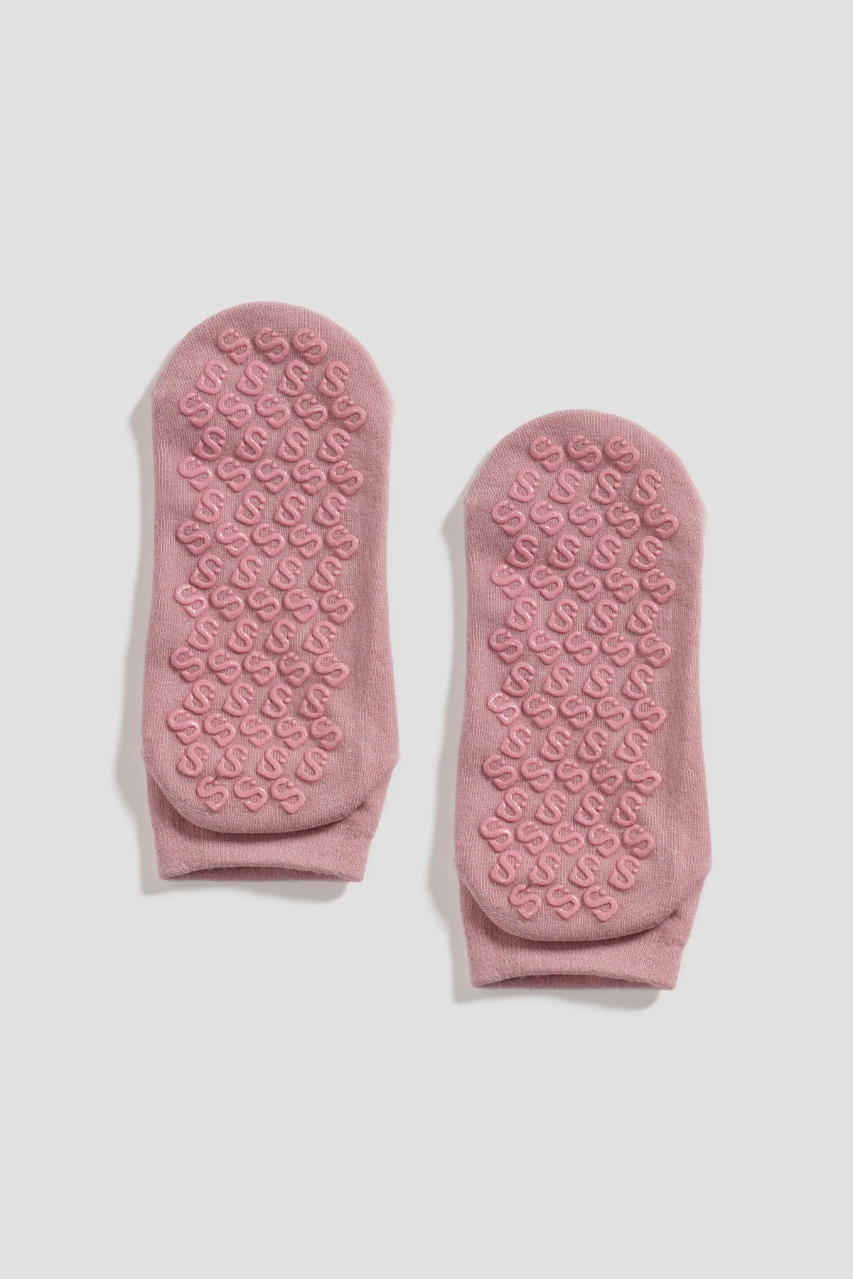 grip socks short in mauvewood by buttonscarves sole silicone grip detail