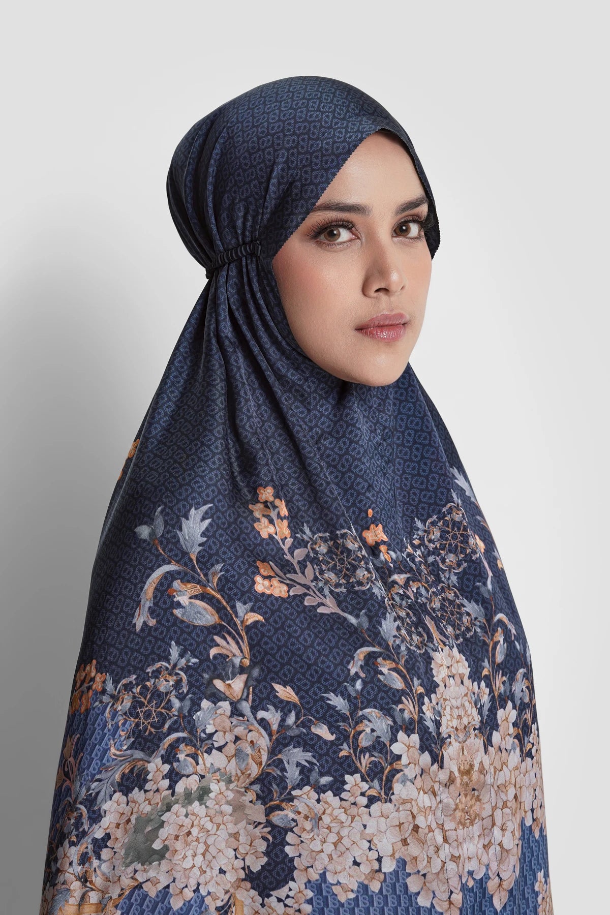 istanbul satin silk prayer robe in bosphorus by buttonscarves detail