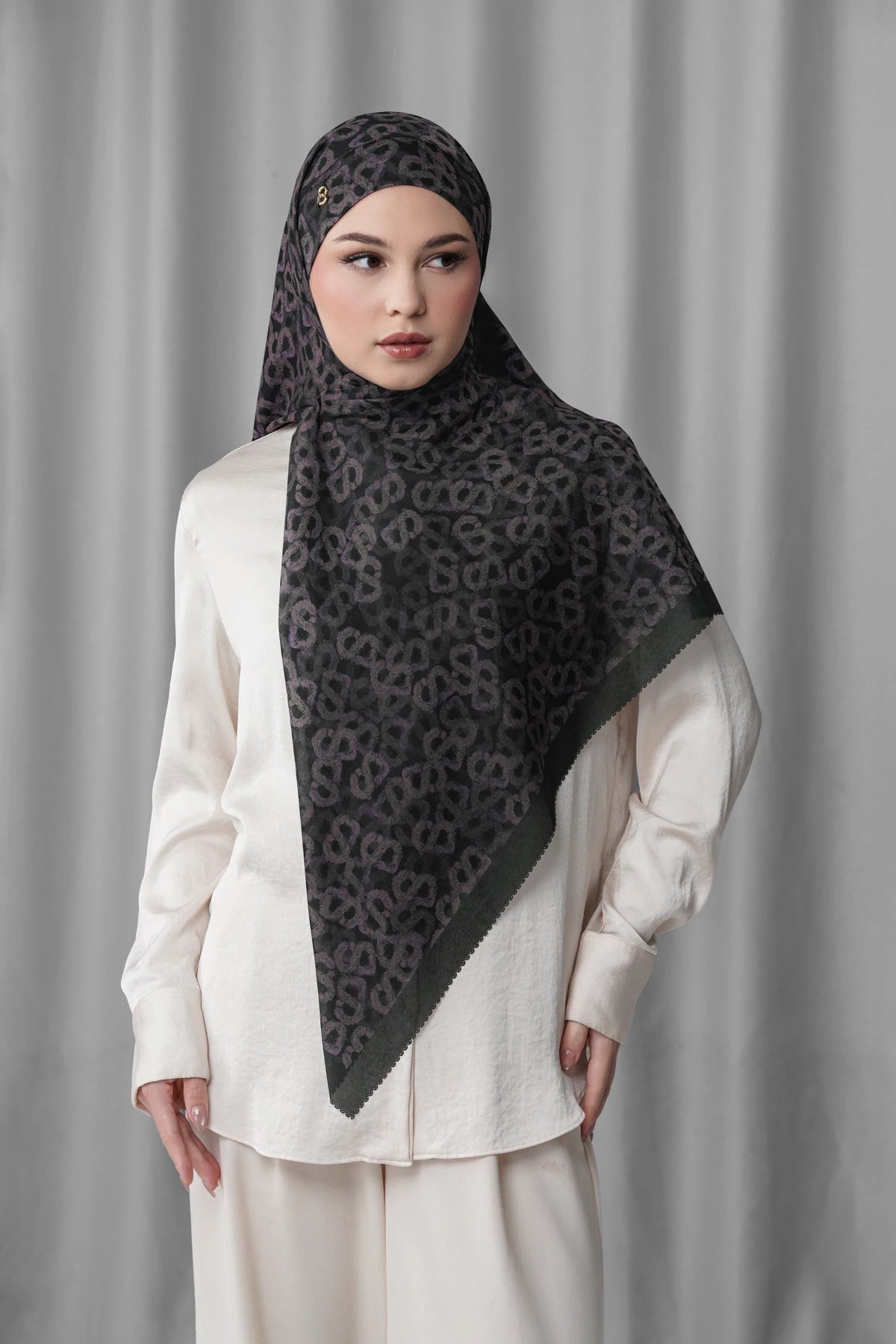 Samla de Fleur Tie Back Square - Black
