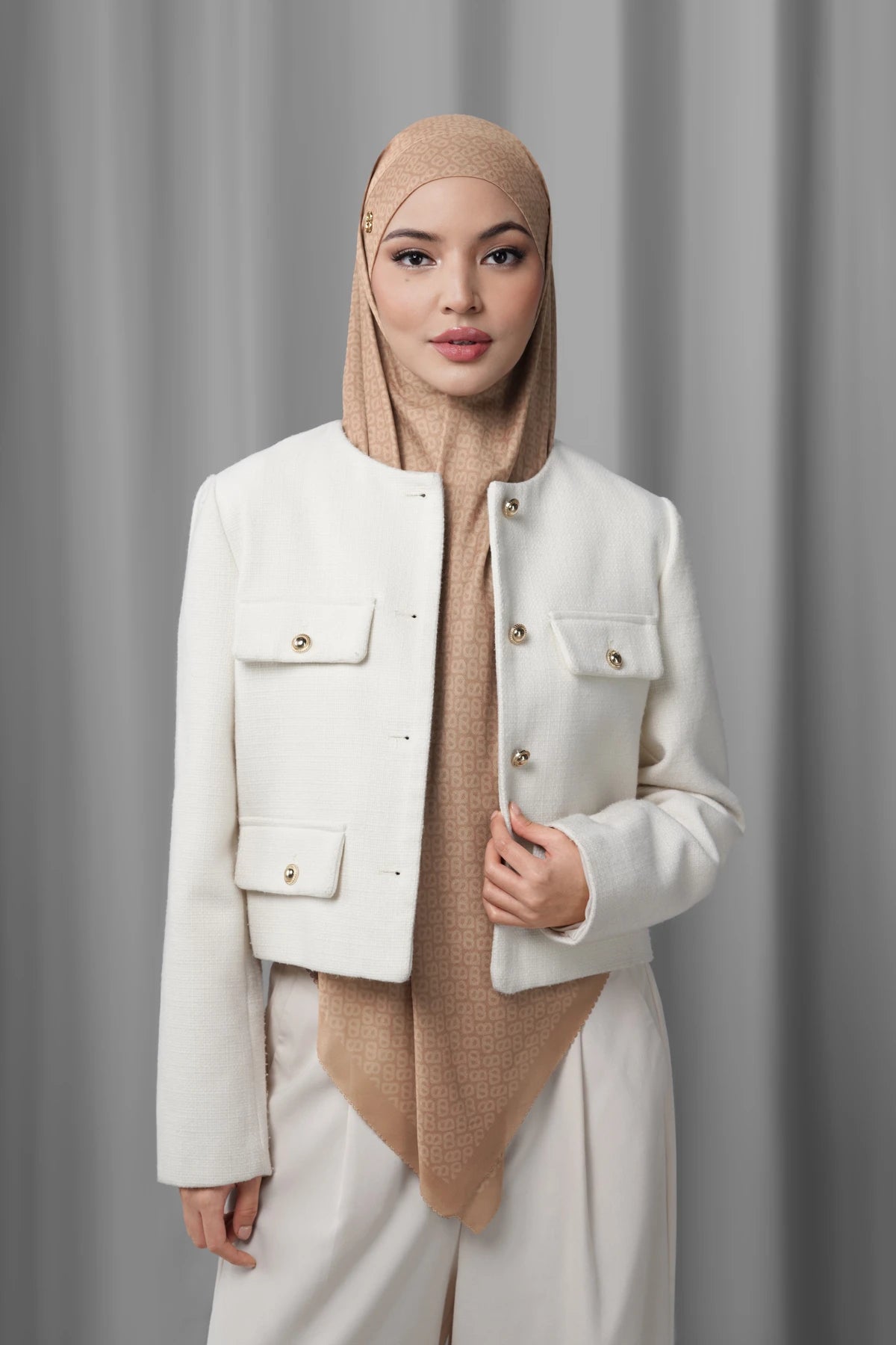 Tapis Tie Back Square - Almond