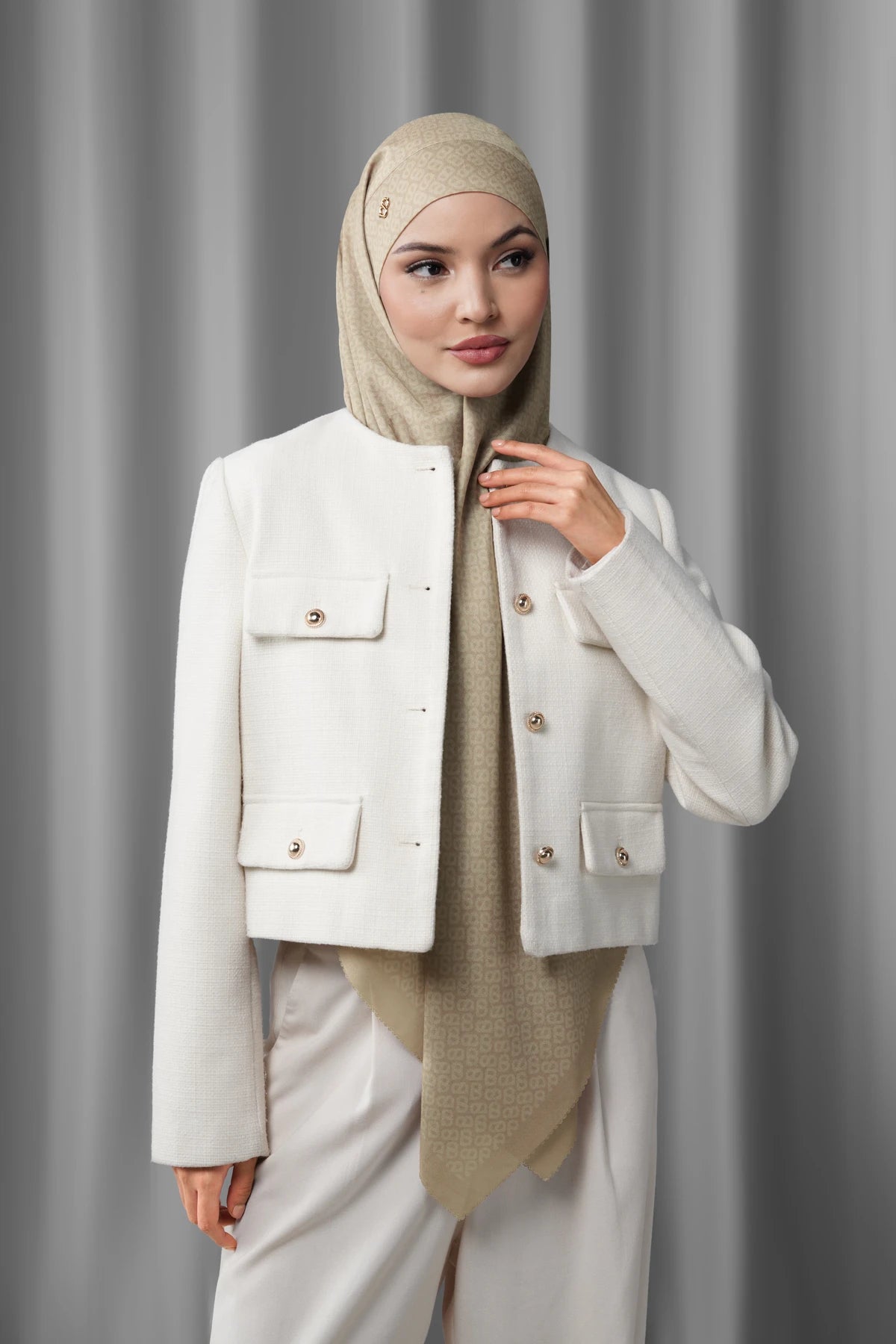 Tapis Tie Back Square - Tan
