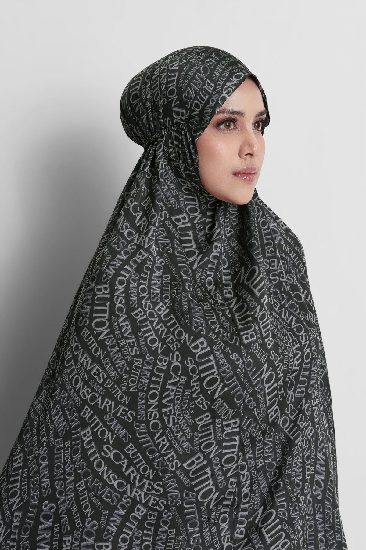 Waves Monogram Prayer Robe - Caviar
