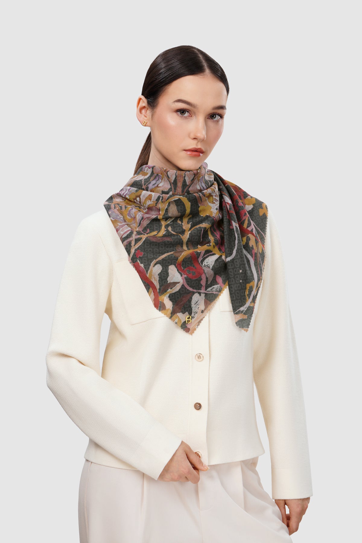 Velmora Square - Pencil