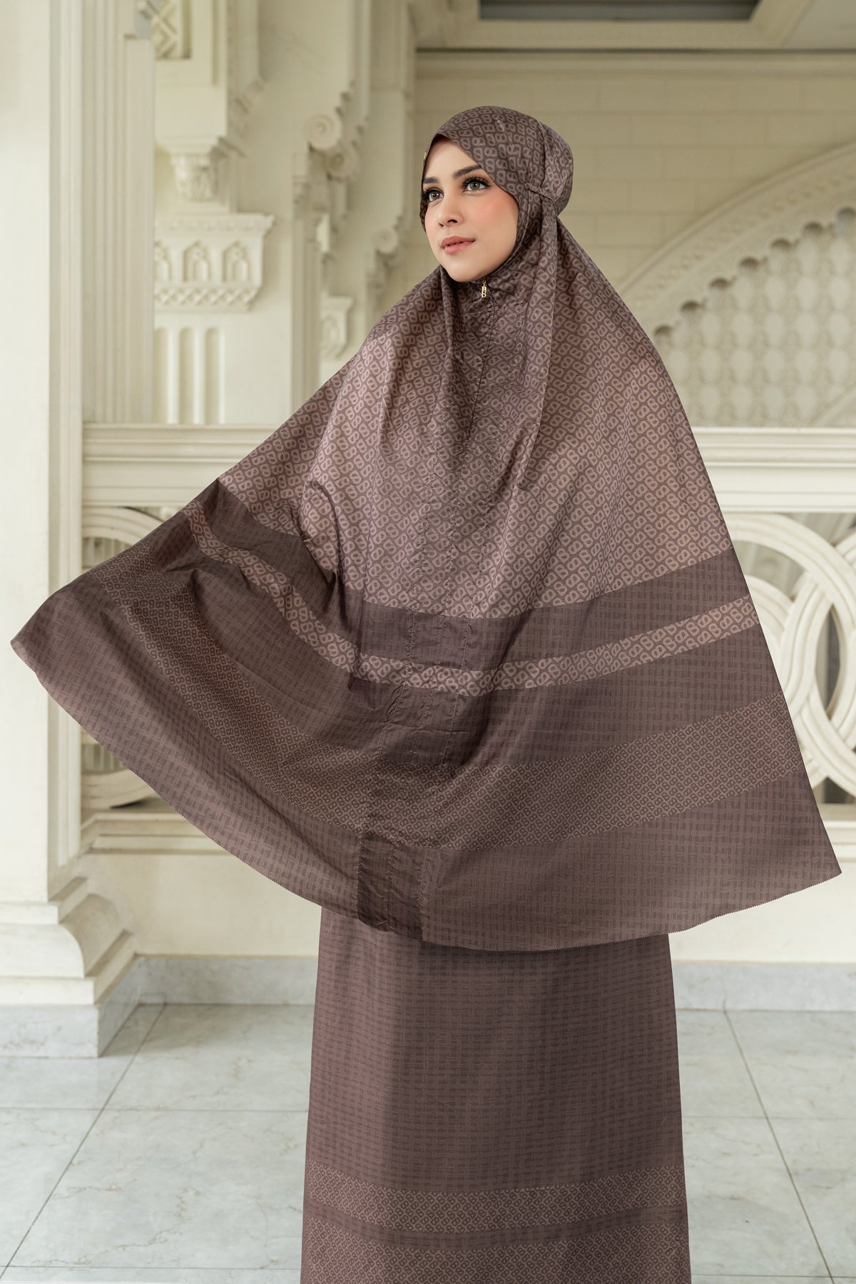 Tapis Abstre Capsule Prayer Robe - Choco