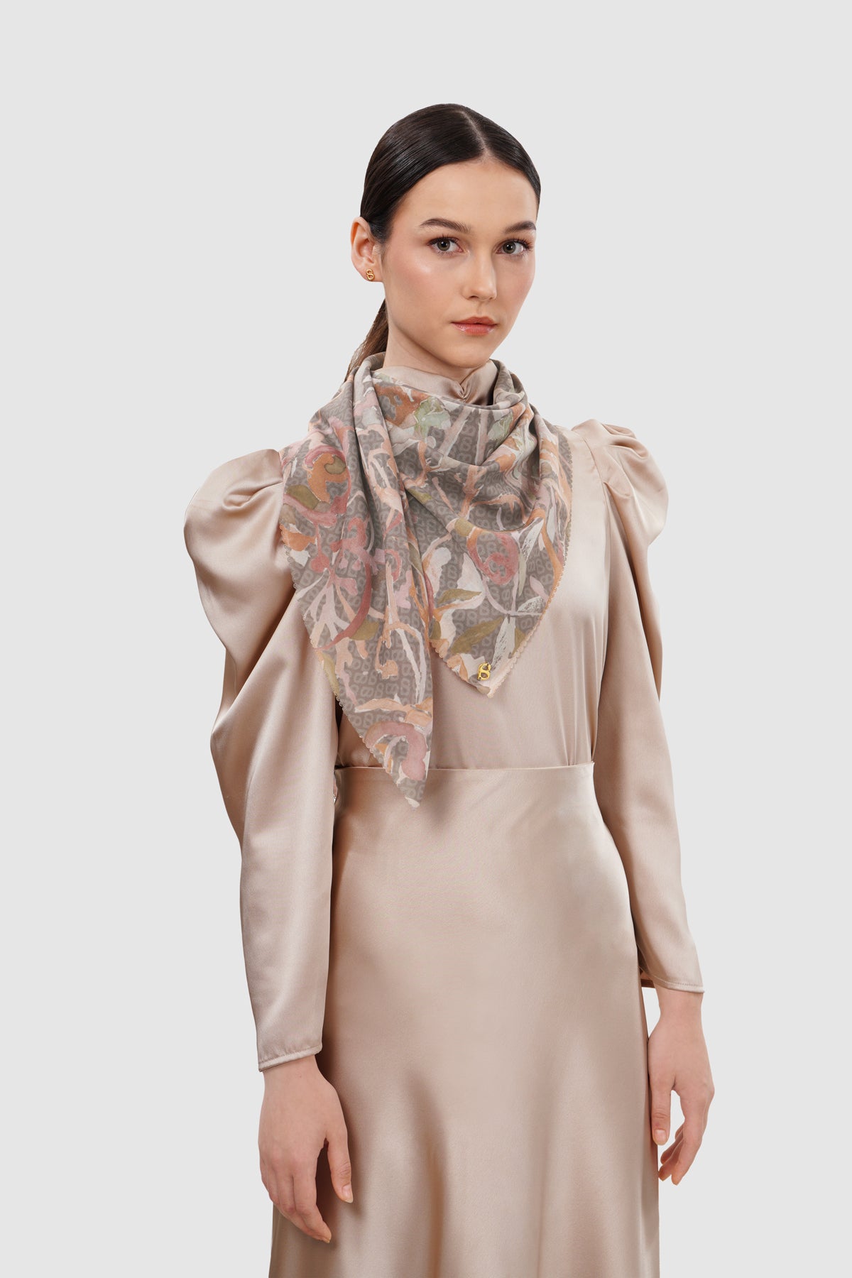 Velmora Square - Brush