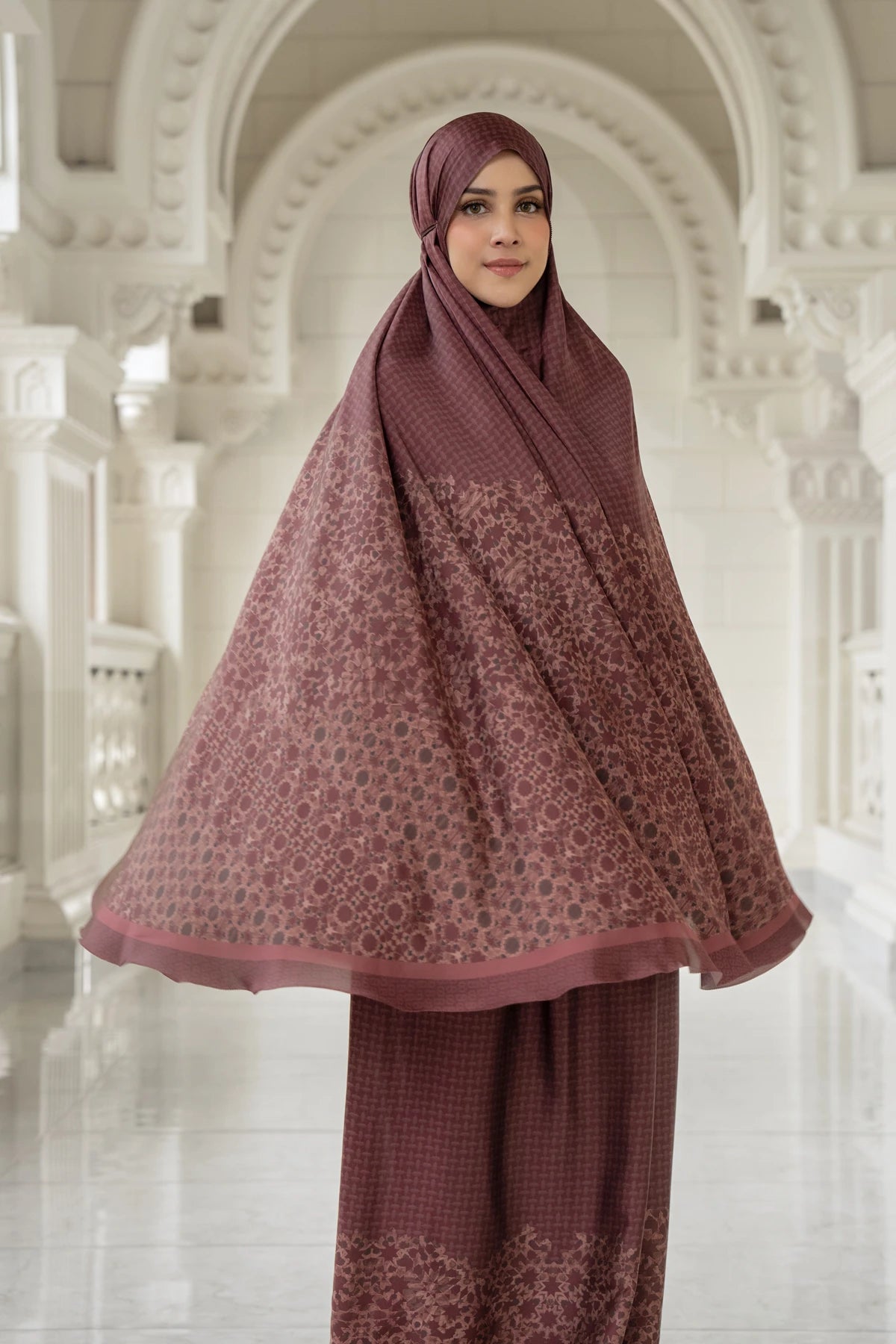 Haramain 2 Prayer Robe - Oud Red