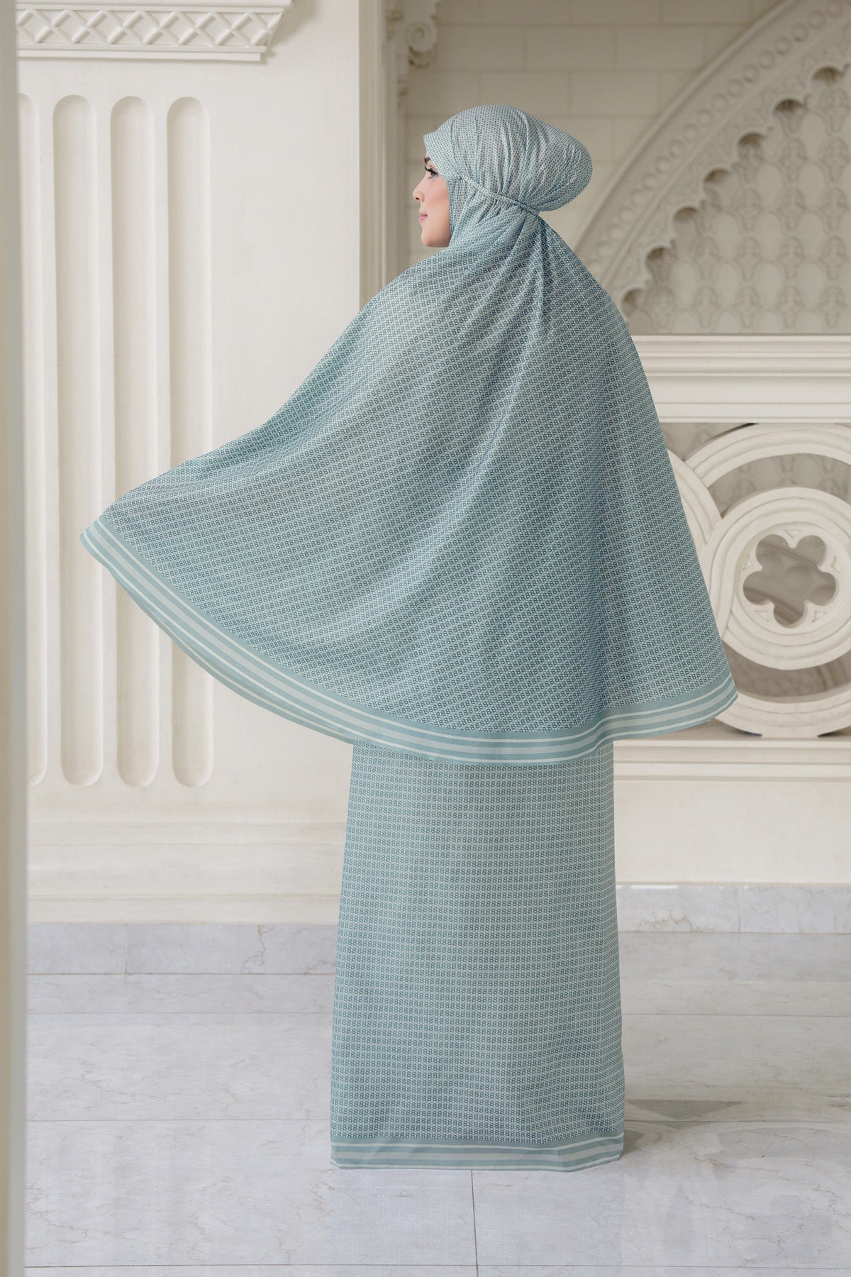 Linka Two Tone Capsule Prayer Robe - Mist