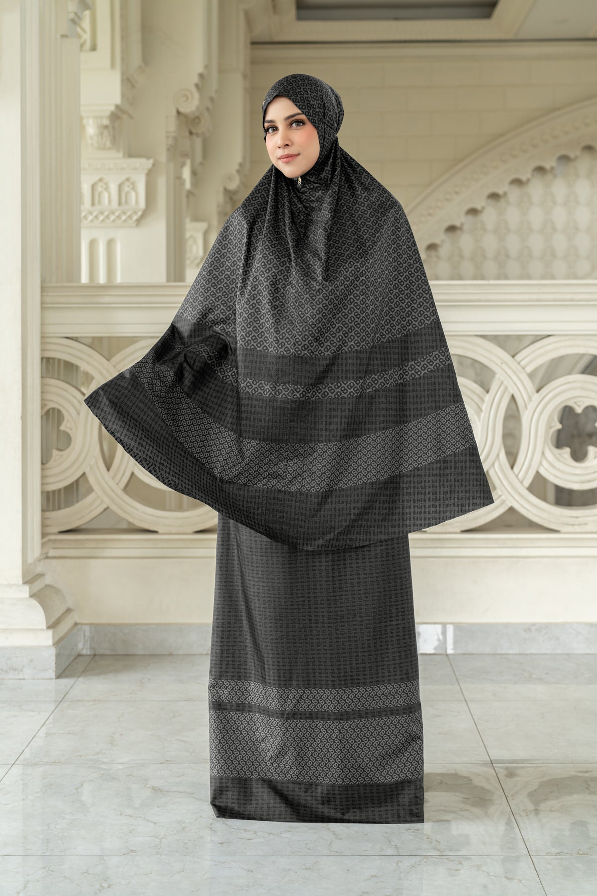 Tapis Abstre Capsule Prayer Robe - Charcoal