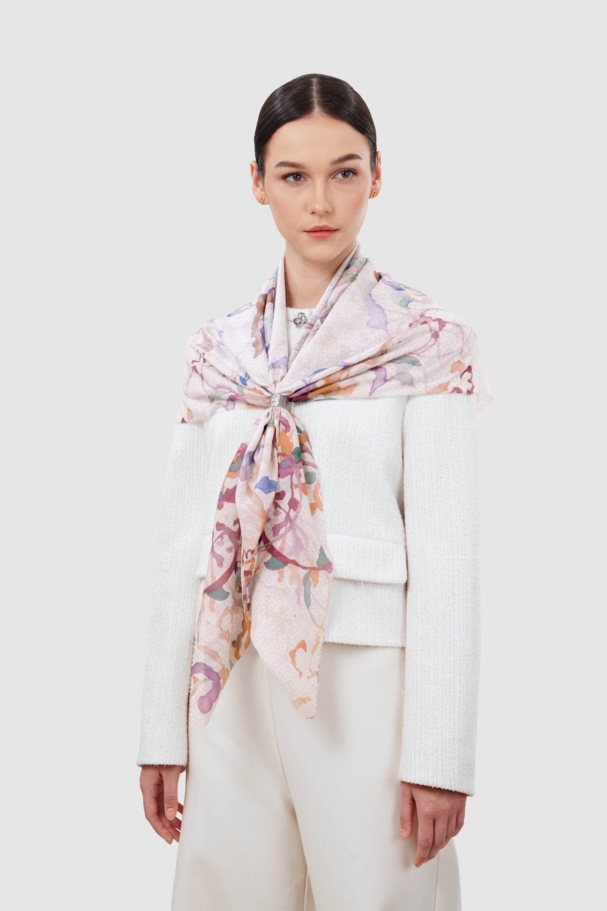 Velmora Square - Canvas