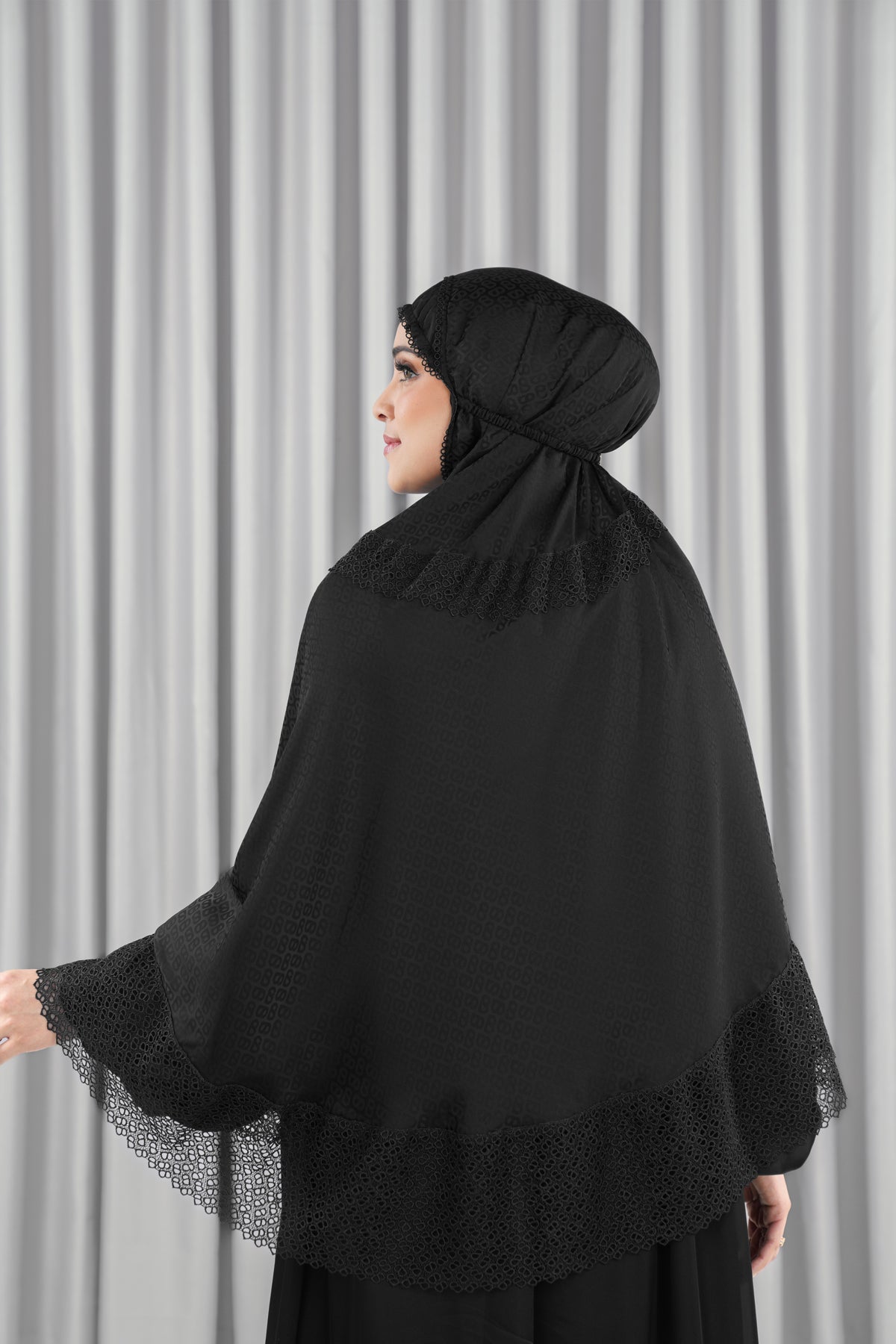 Safa Bergo - Black