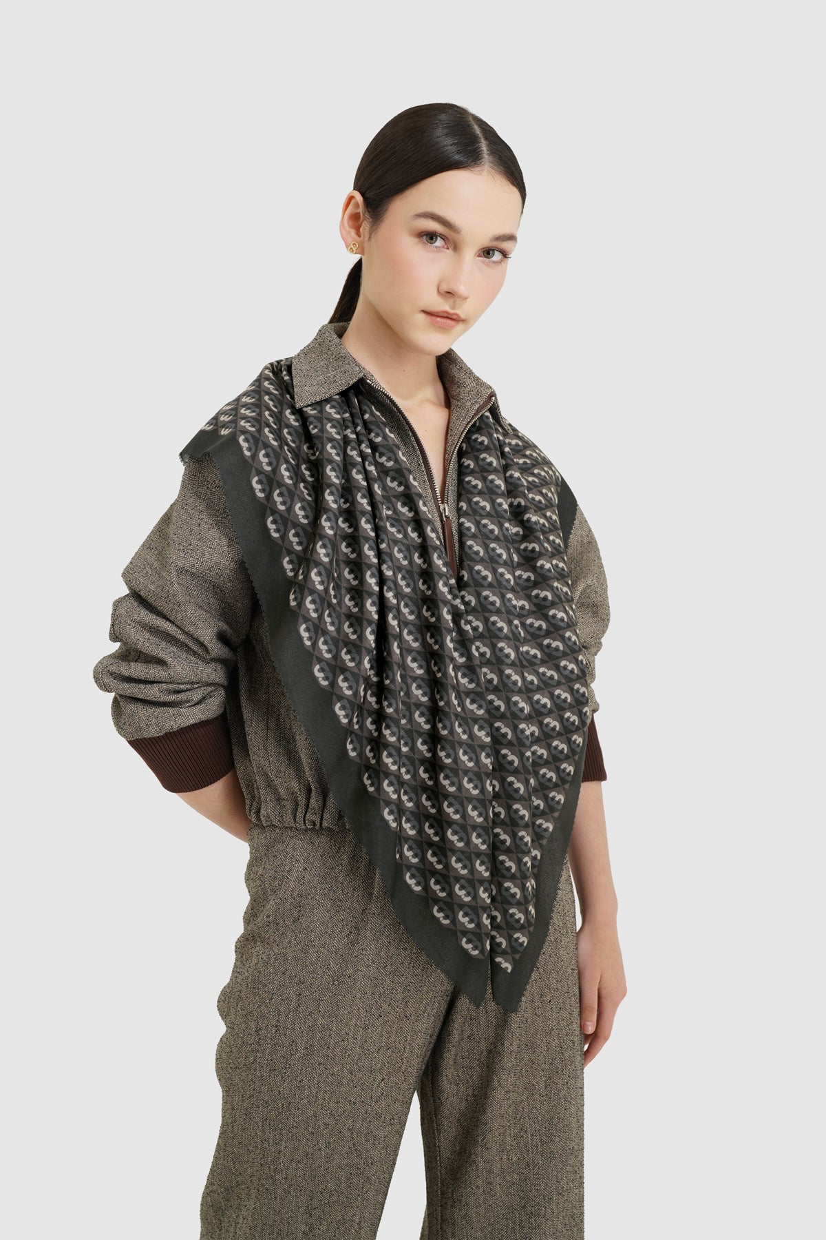 Prism Square - Raisin