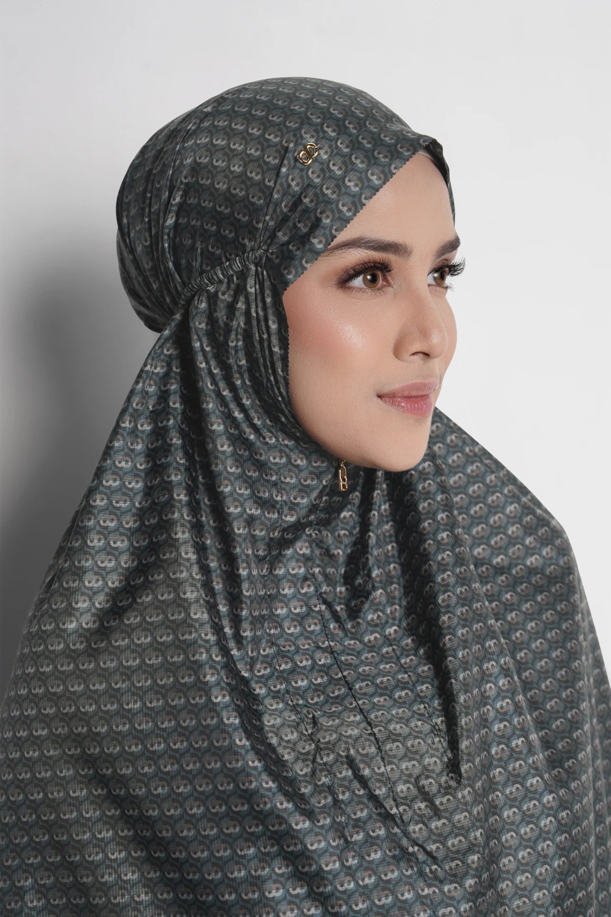 Axis Capsule Prayer Robe - Stratified Sea