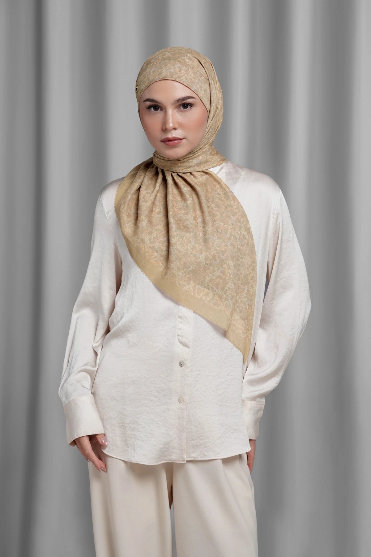 Samla de Fleur Tie Back Square - Amphora