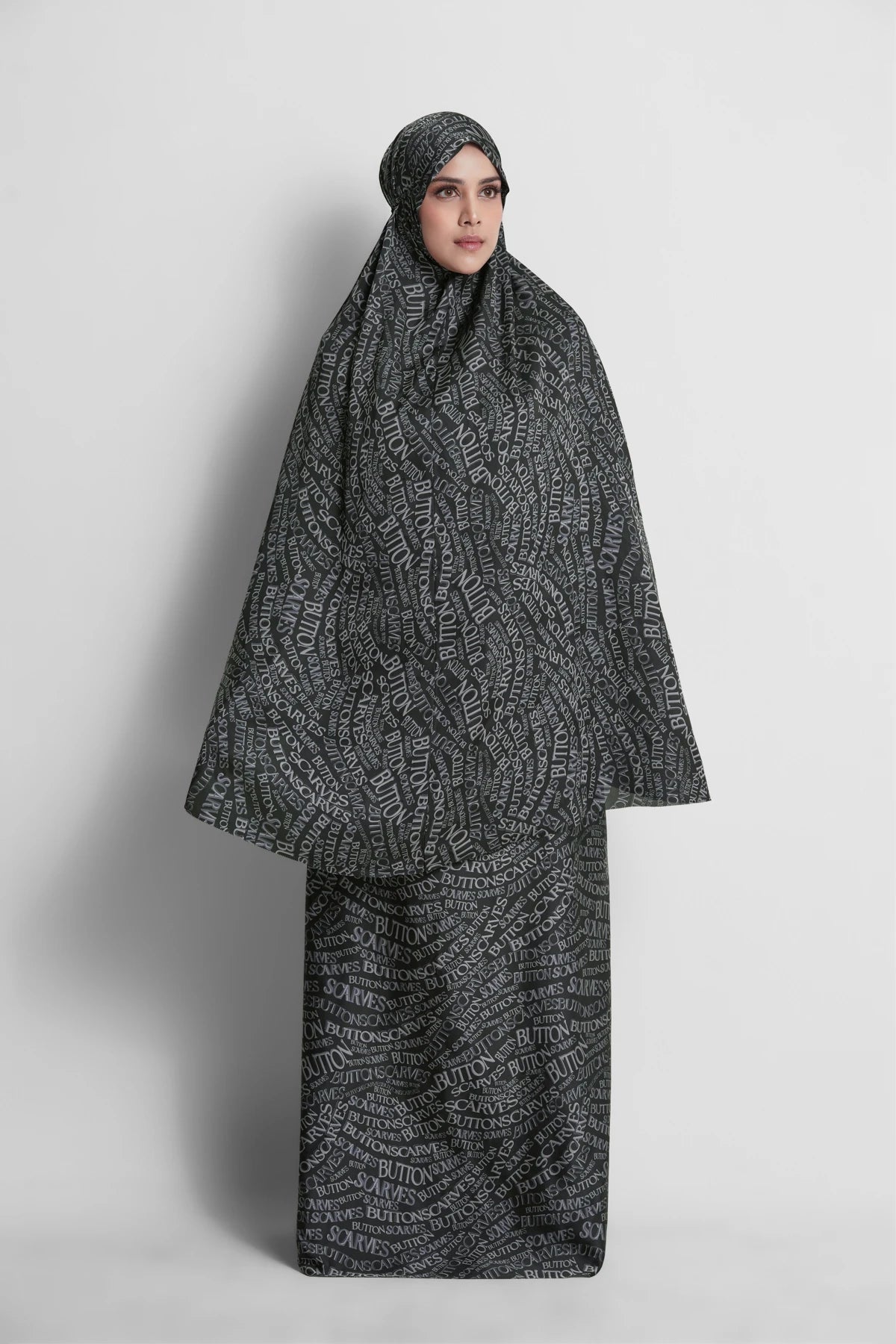 Waves Monogram Prayer Robe - Caviar