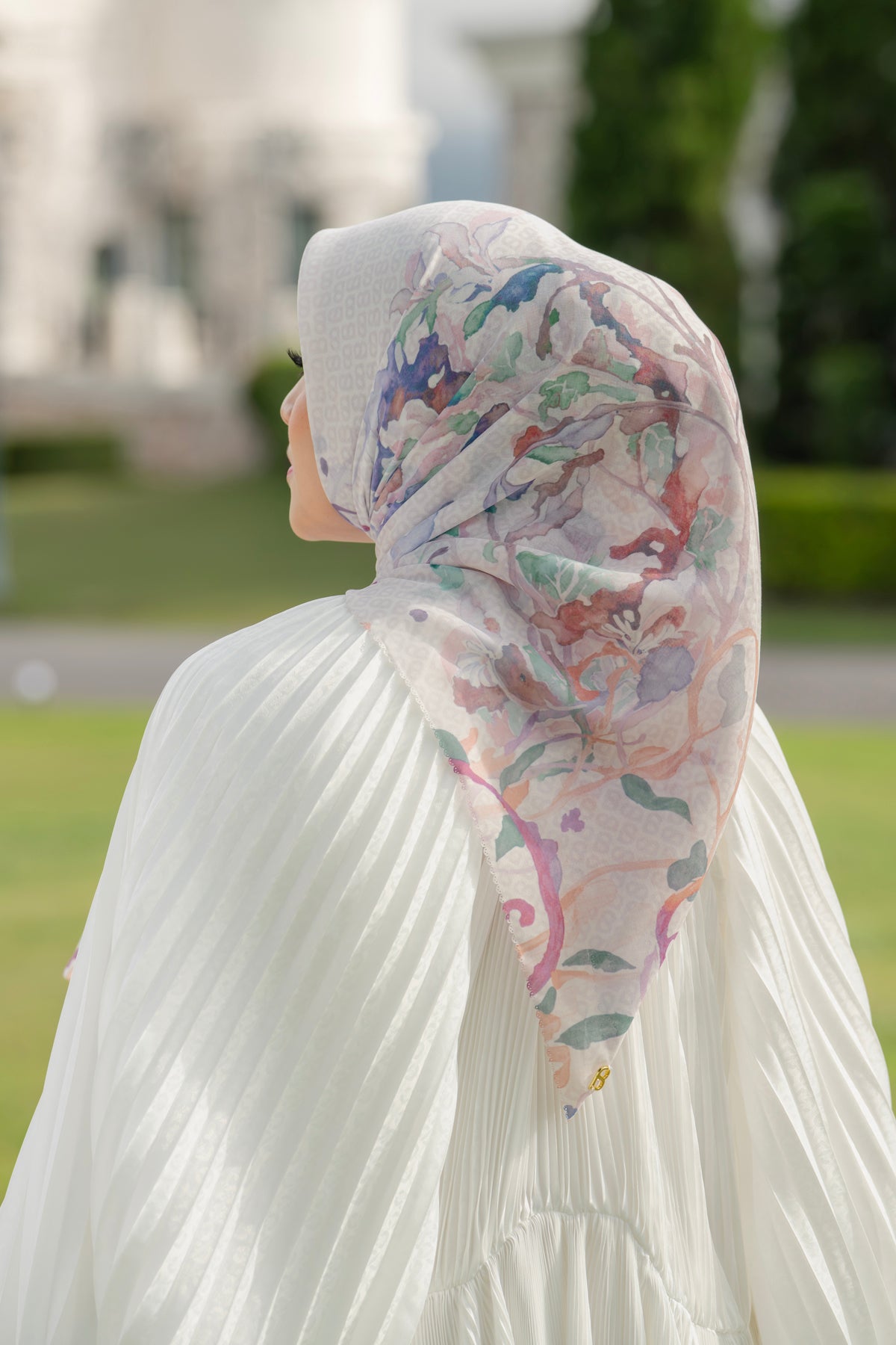 Velmora Square - Canvas