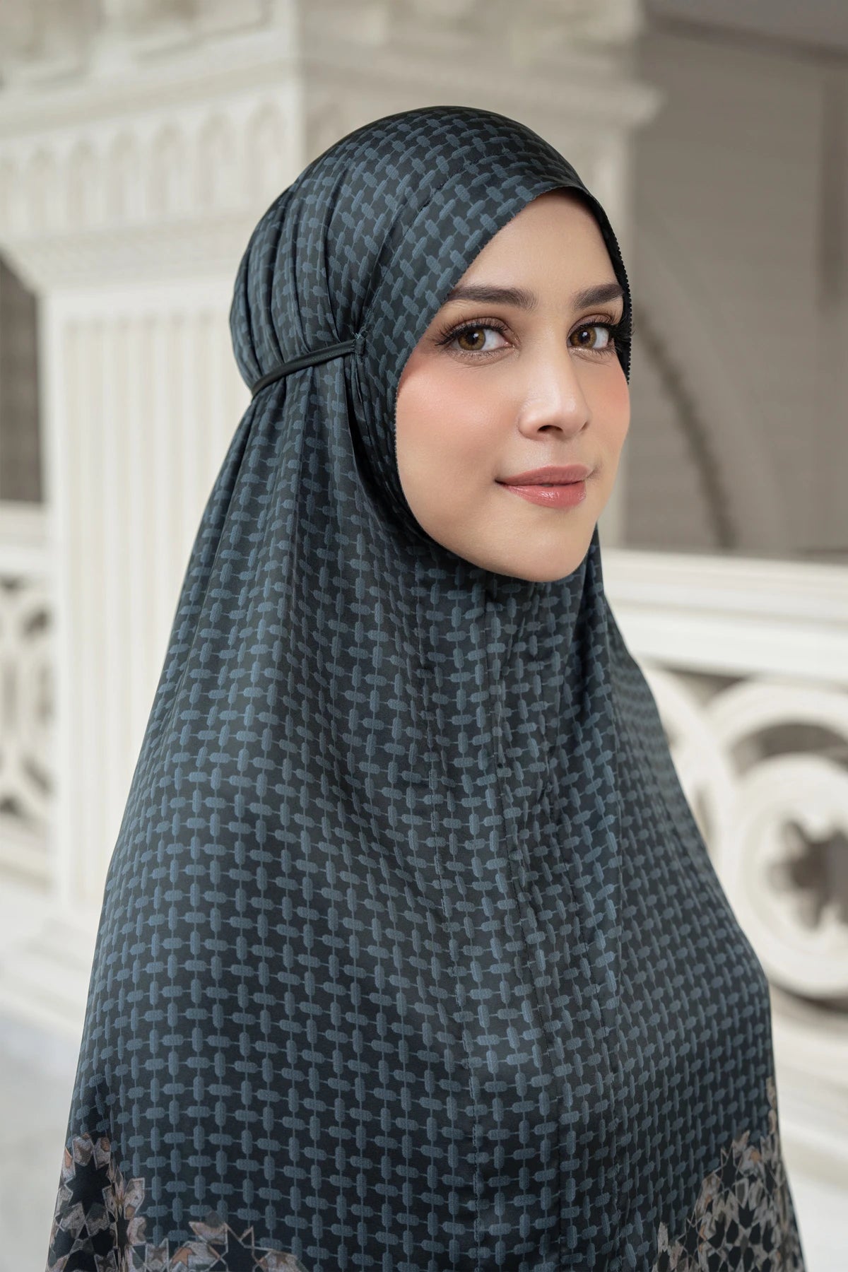 Haramain 2 Prayer Robe - Dates