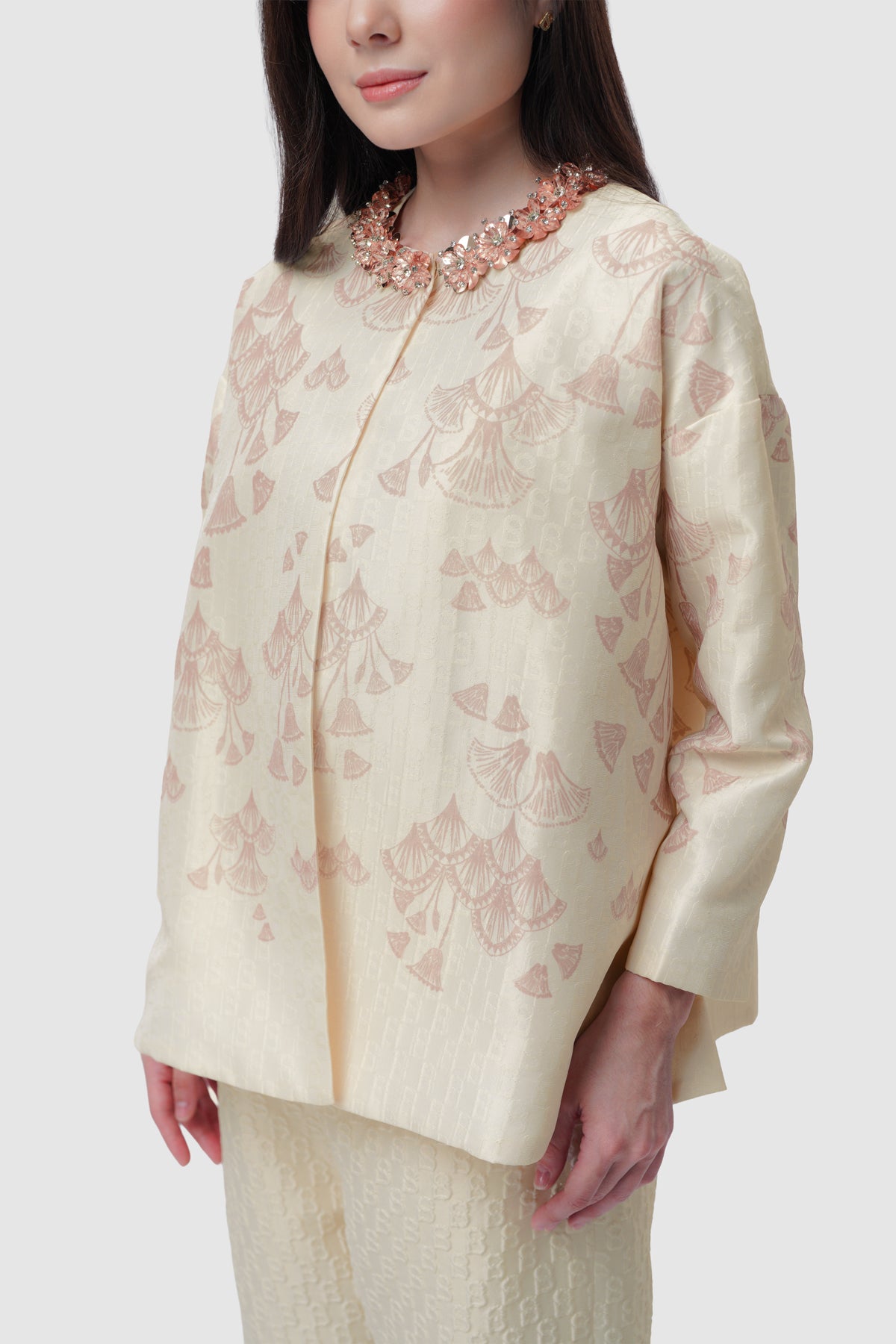 Signature Jacquard Printed Outer - Ecru