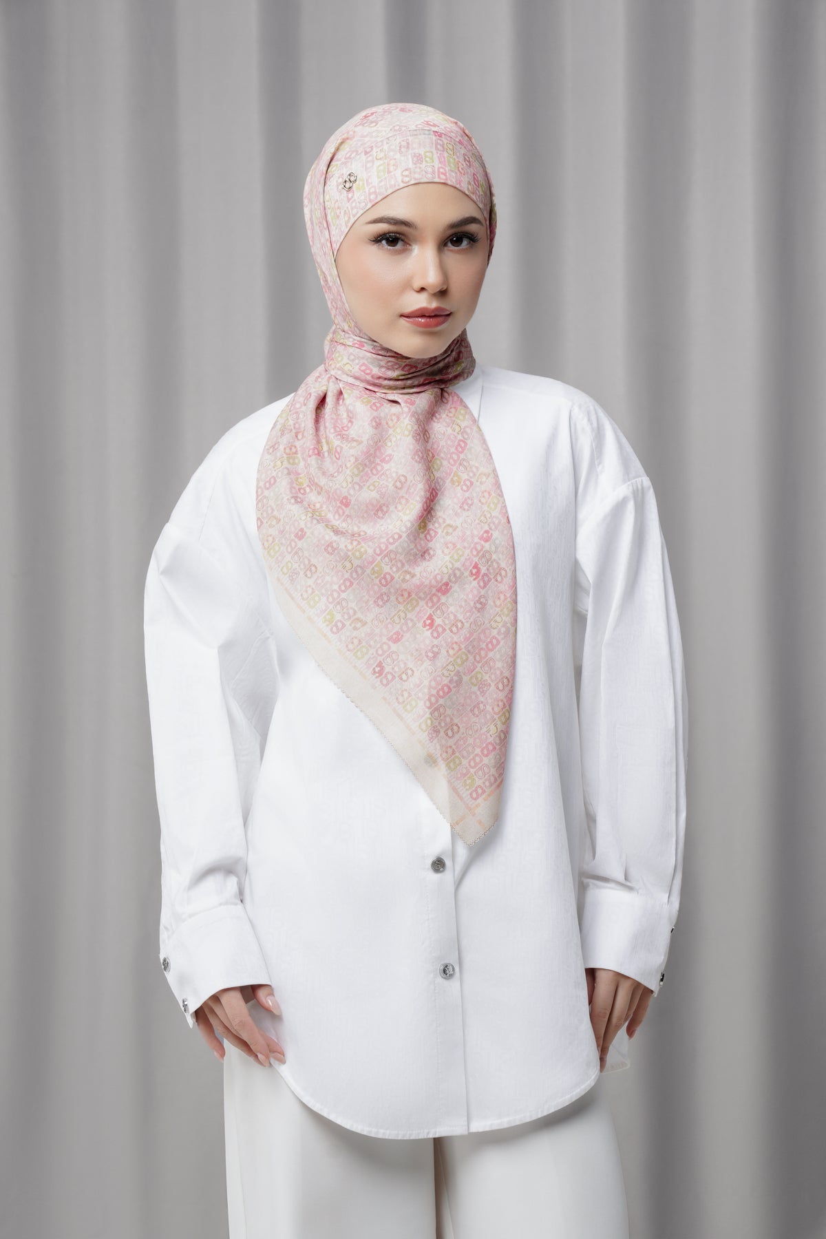 Nagita Tie Back Square - Vanilla