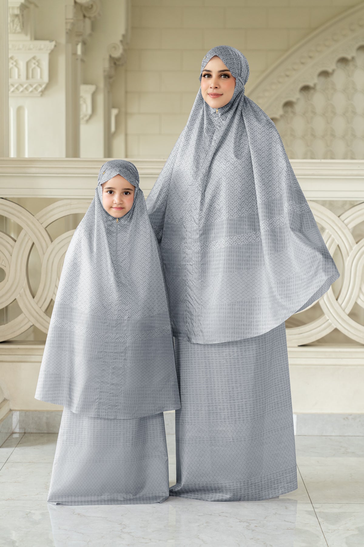 Tapis Abstre Capsule Prayer Robe - Ash