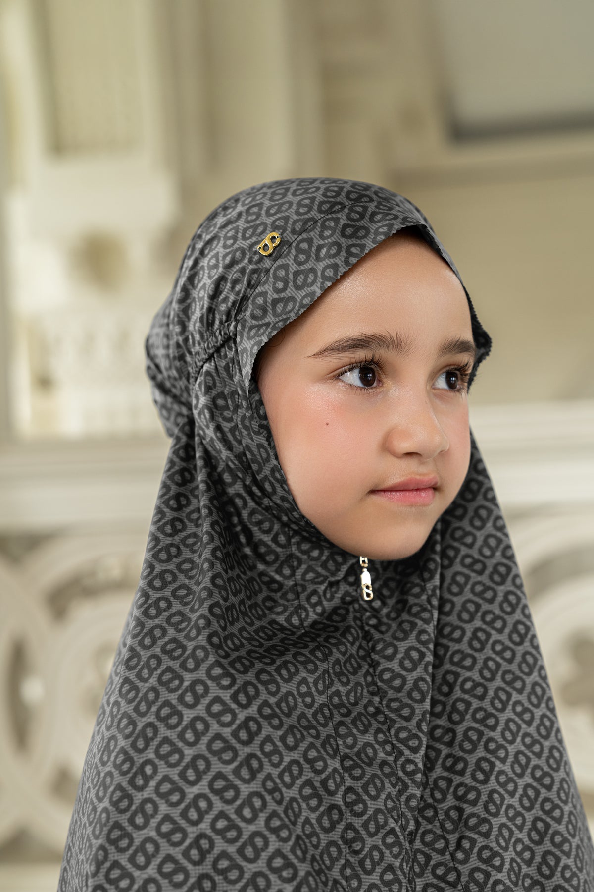 Tapis Abstre Kids Capsule Prayer Robe - Charcoal