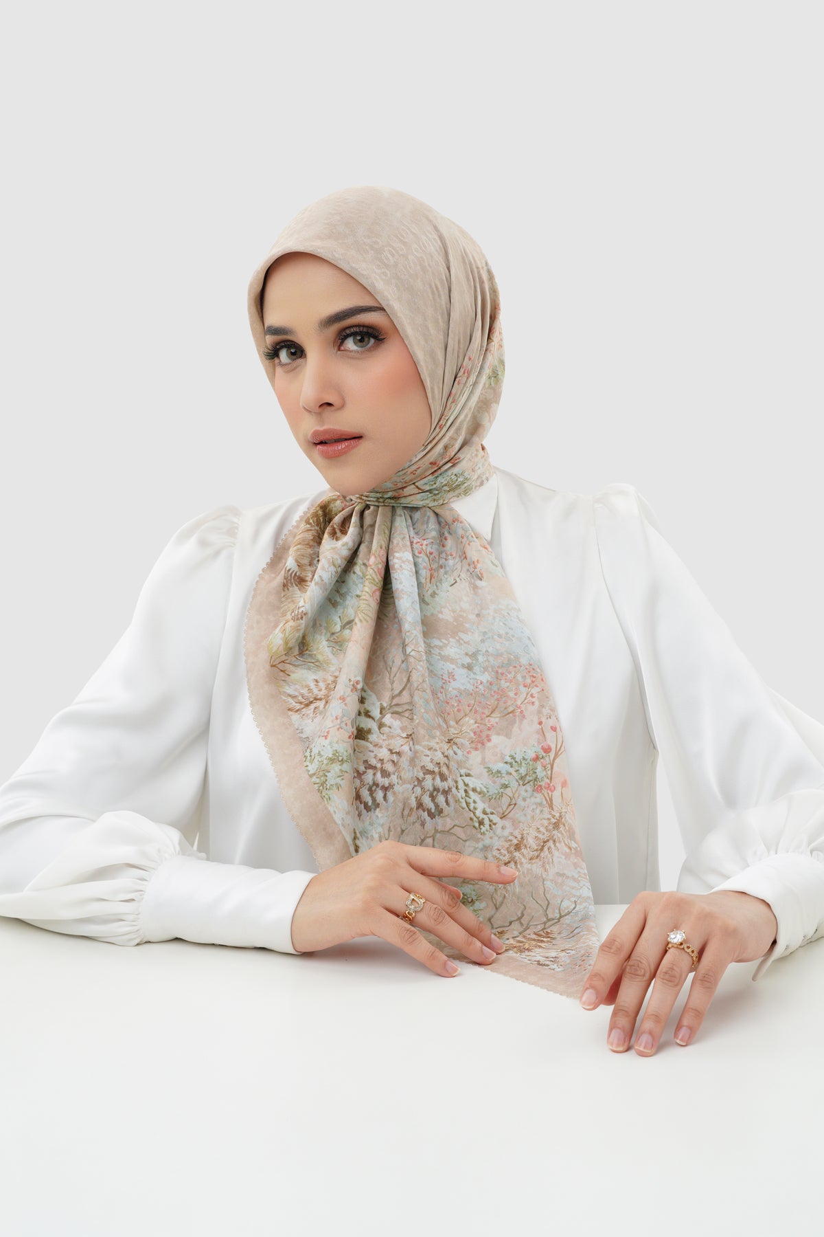 Holiday 3 Jacquard Voile - Latte