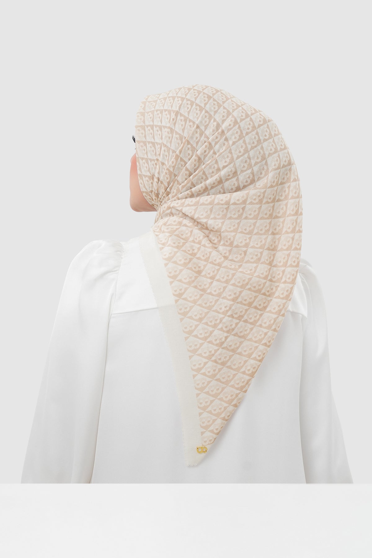 Prism Square - Custard