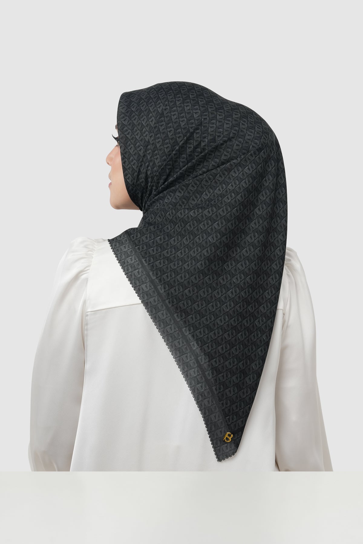 Interlock Square - Obsidian