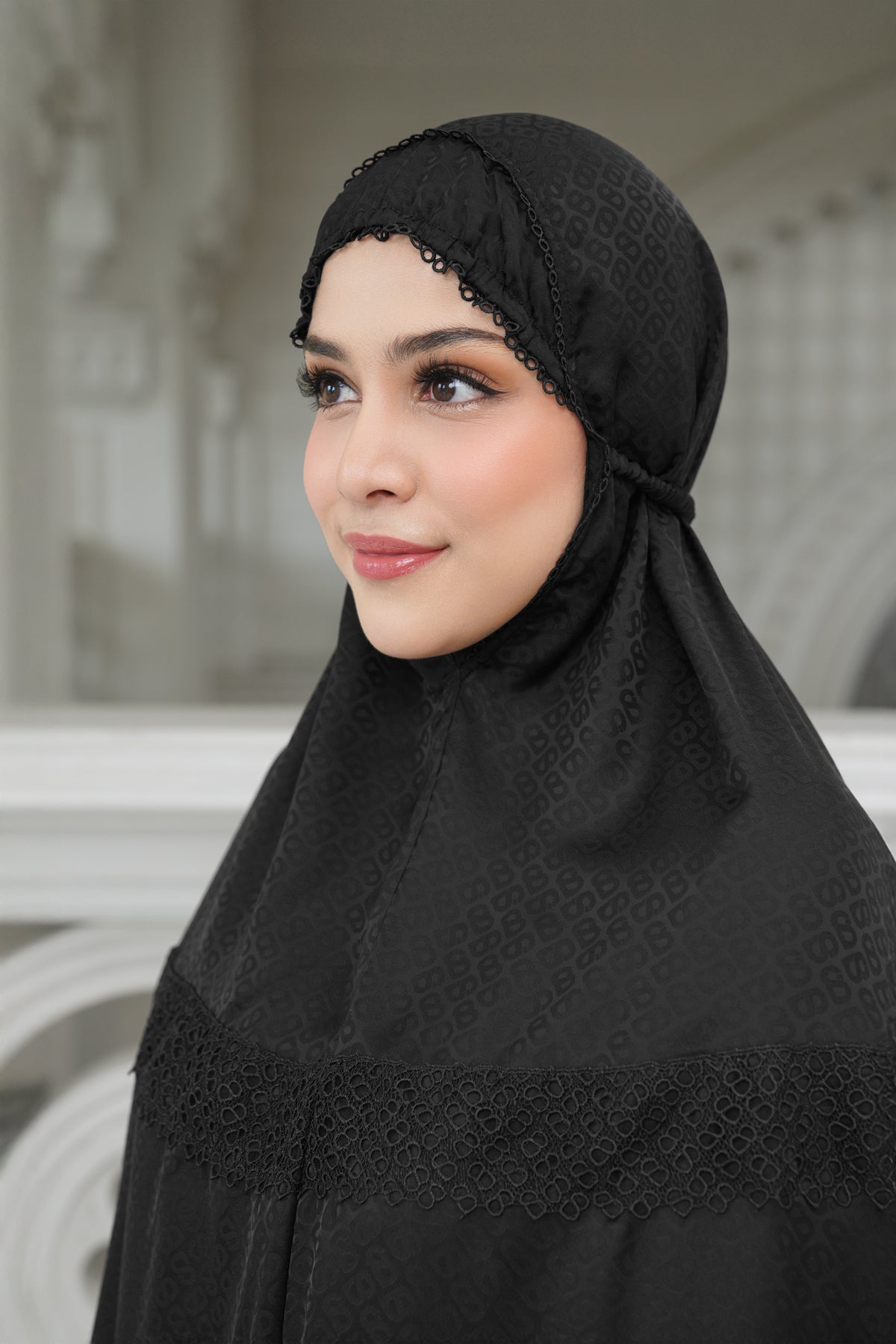 Safa Prayer Robe - Black